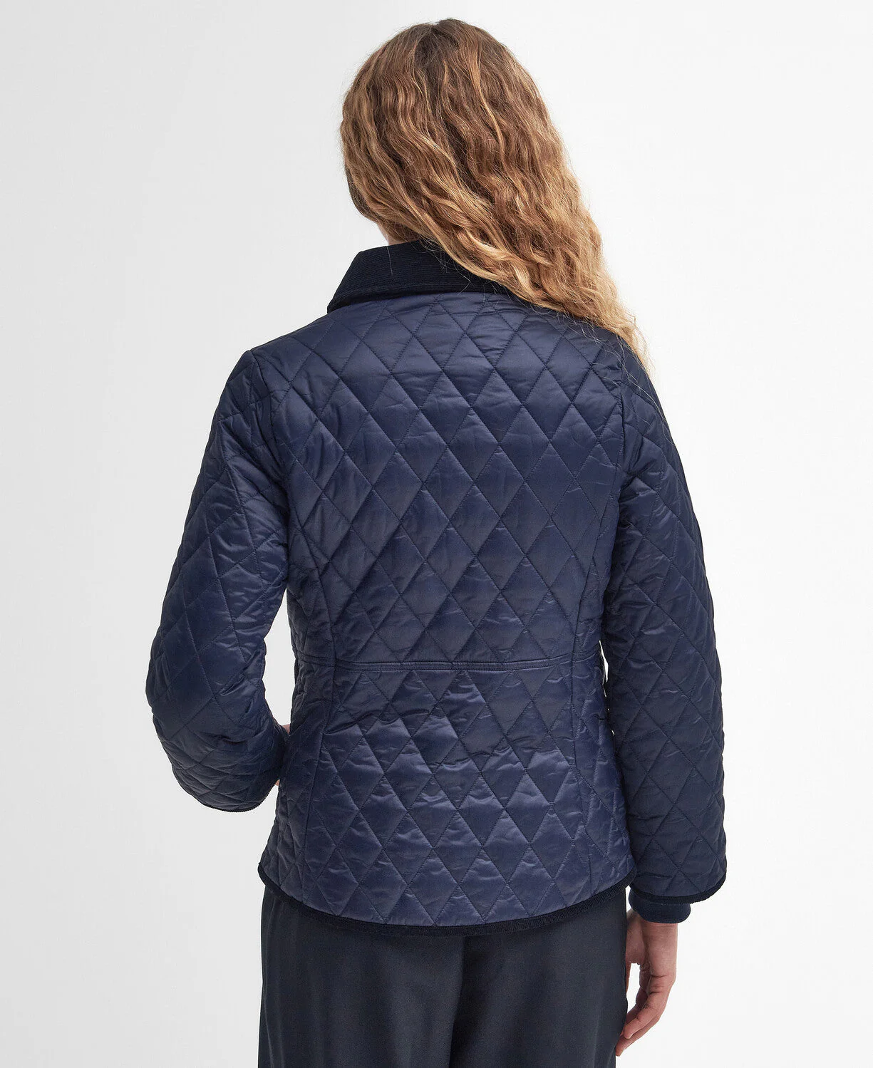 Beadnell Fitted Quilted Jacket - Image 7