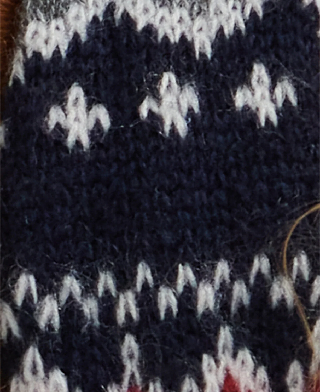 Fairisle Dog Scarf - Image 4