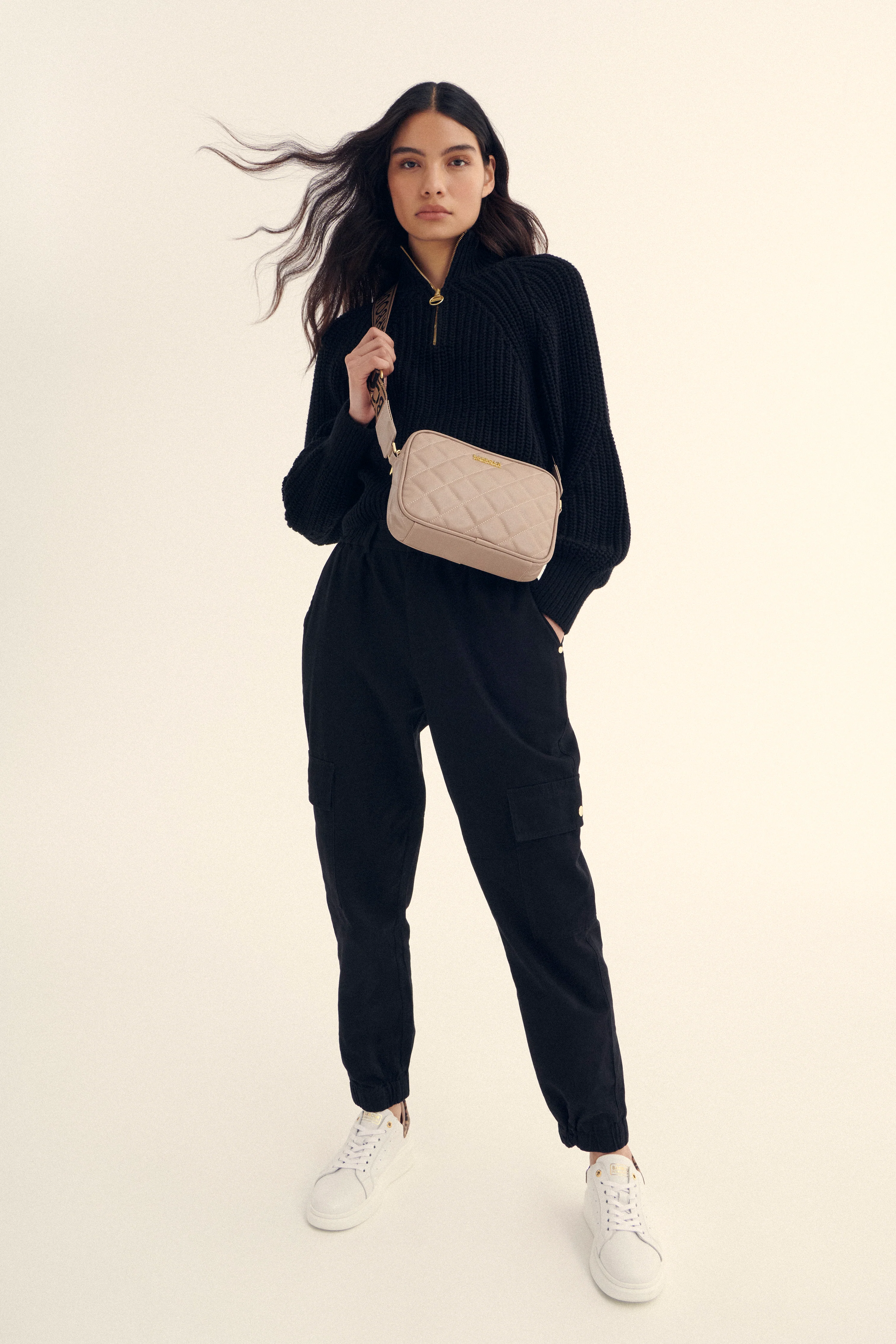 Sloane Quilted Crossbody Bag - Image 24