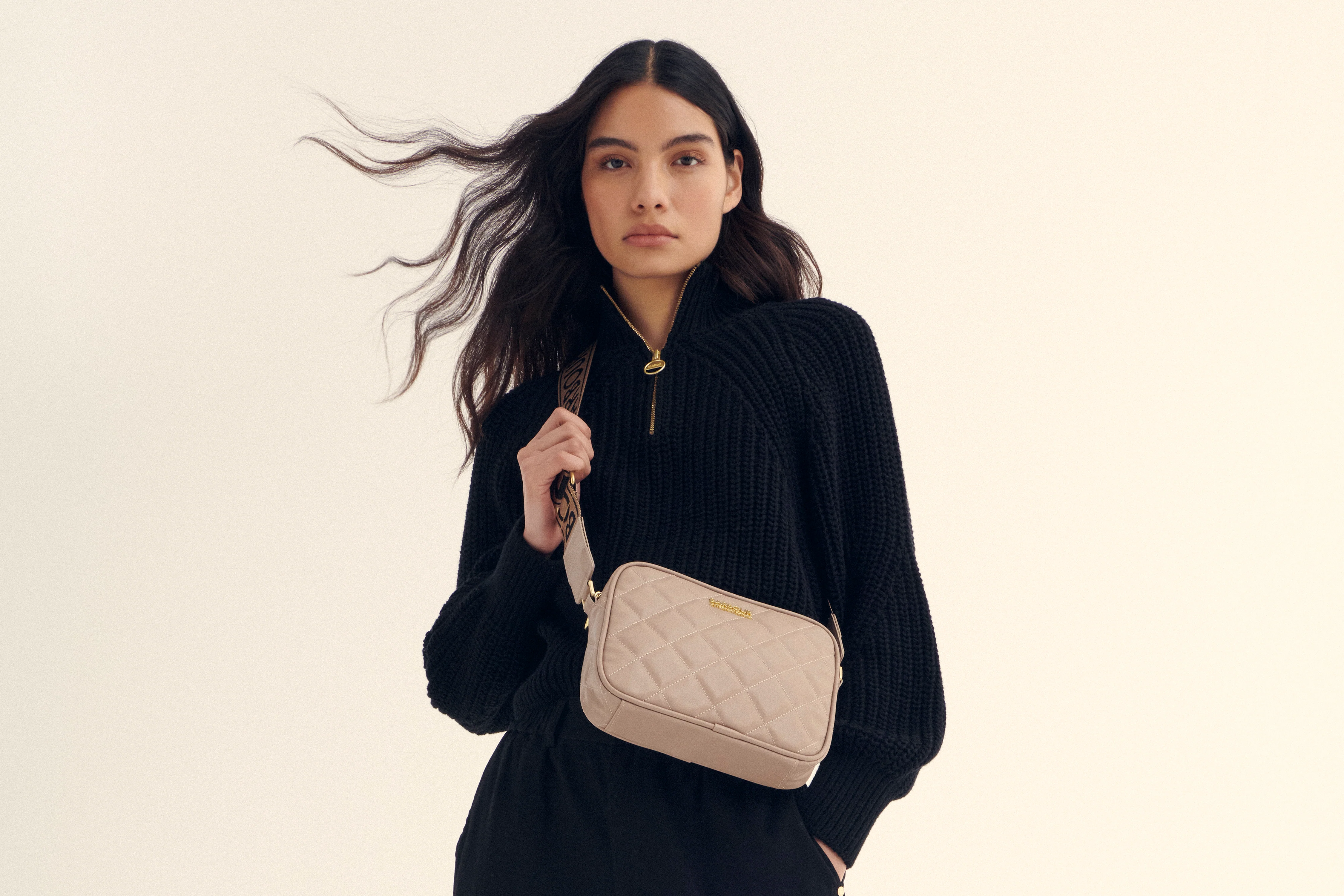 Sloane Quilted Crossbody Bag - Image 25