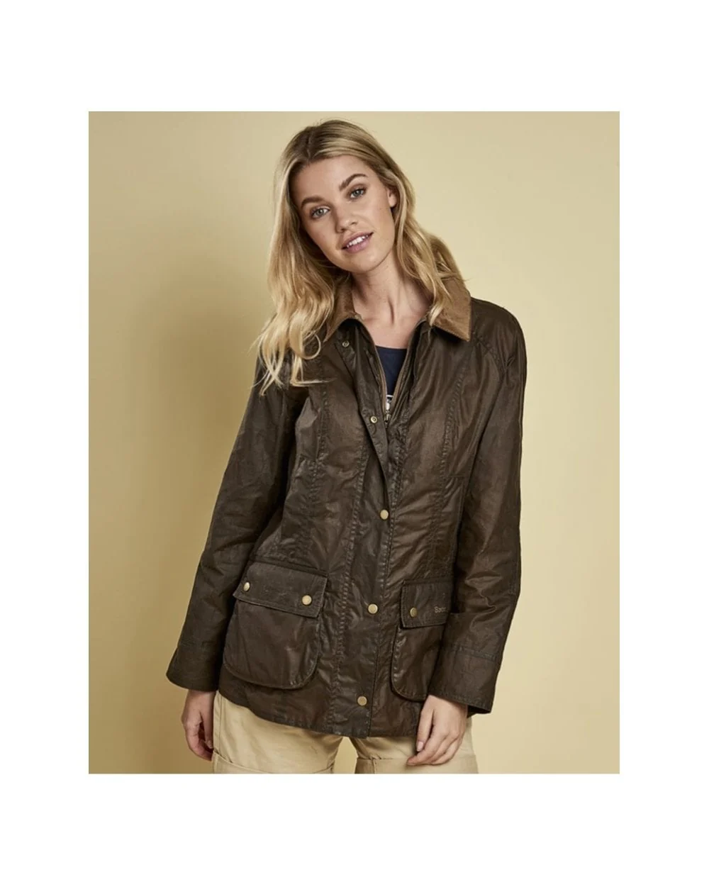 Lightweight Beadnell Waxed Jacket - Image 10