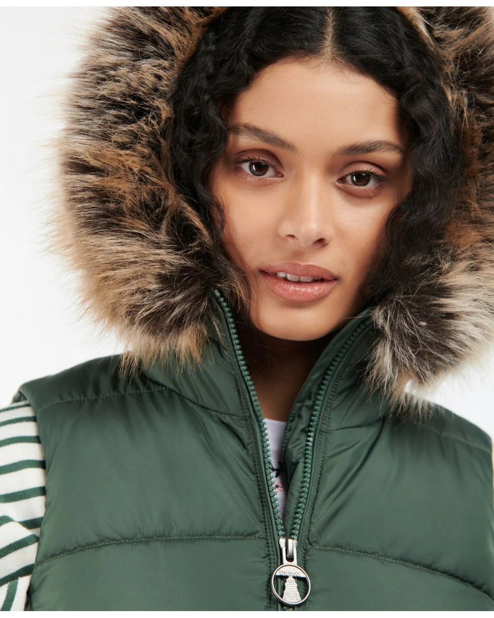 Midhurst Quilted Gilet - Image 10
