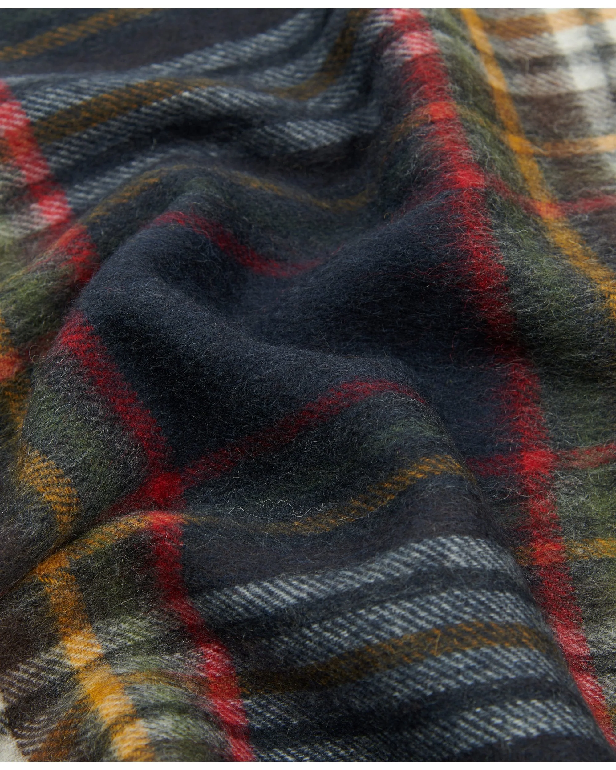 Torridon Plaid Scarf - Image 4
