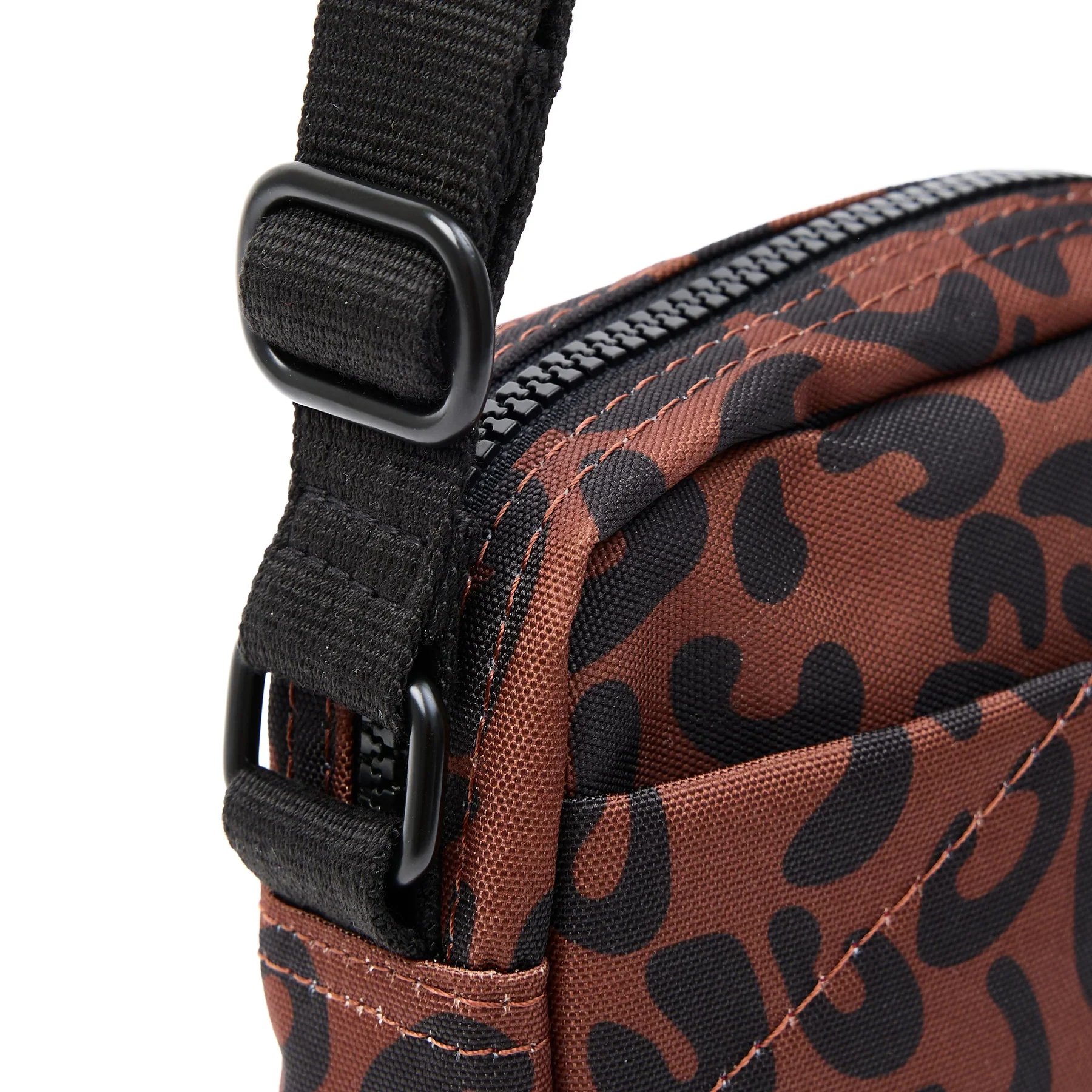 Bond Pocket Crossbody Bag in Scarlet Leopard - Image 5