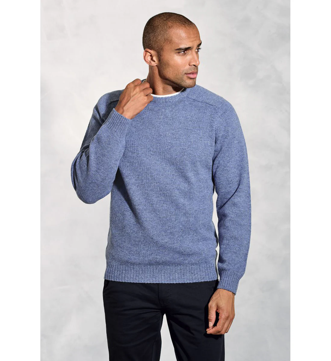 Charlbury Sky Blue Lambswool Crew Neck Jumper - Image 5