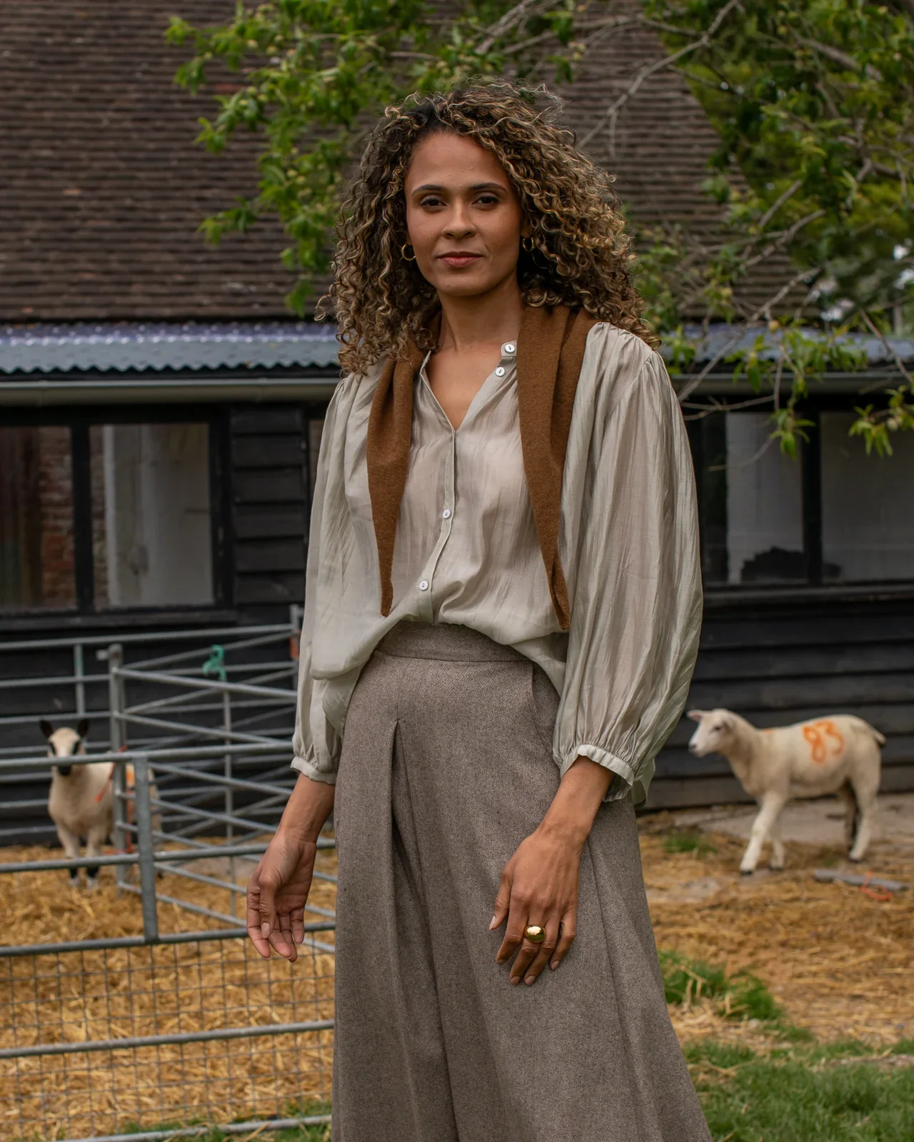 Dawn Blouse Taupe - Image 3