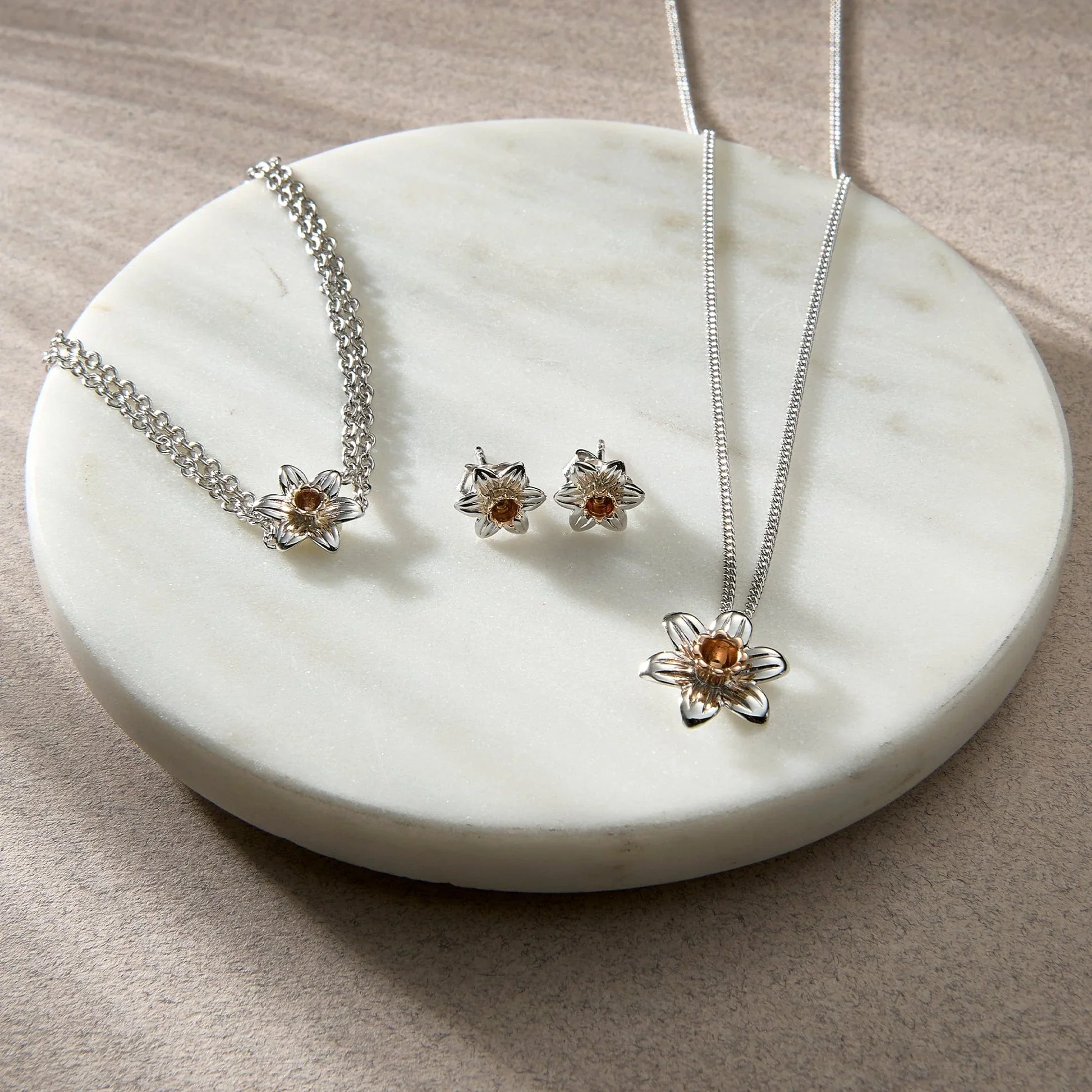 Nature's Wonder Sterling Silver Daffodil Pendant - Image 6