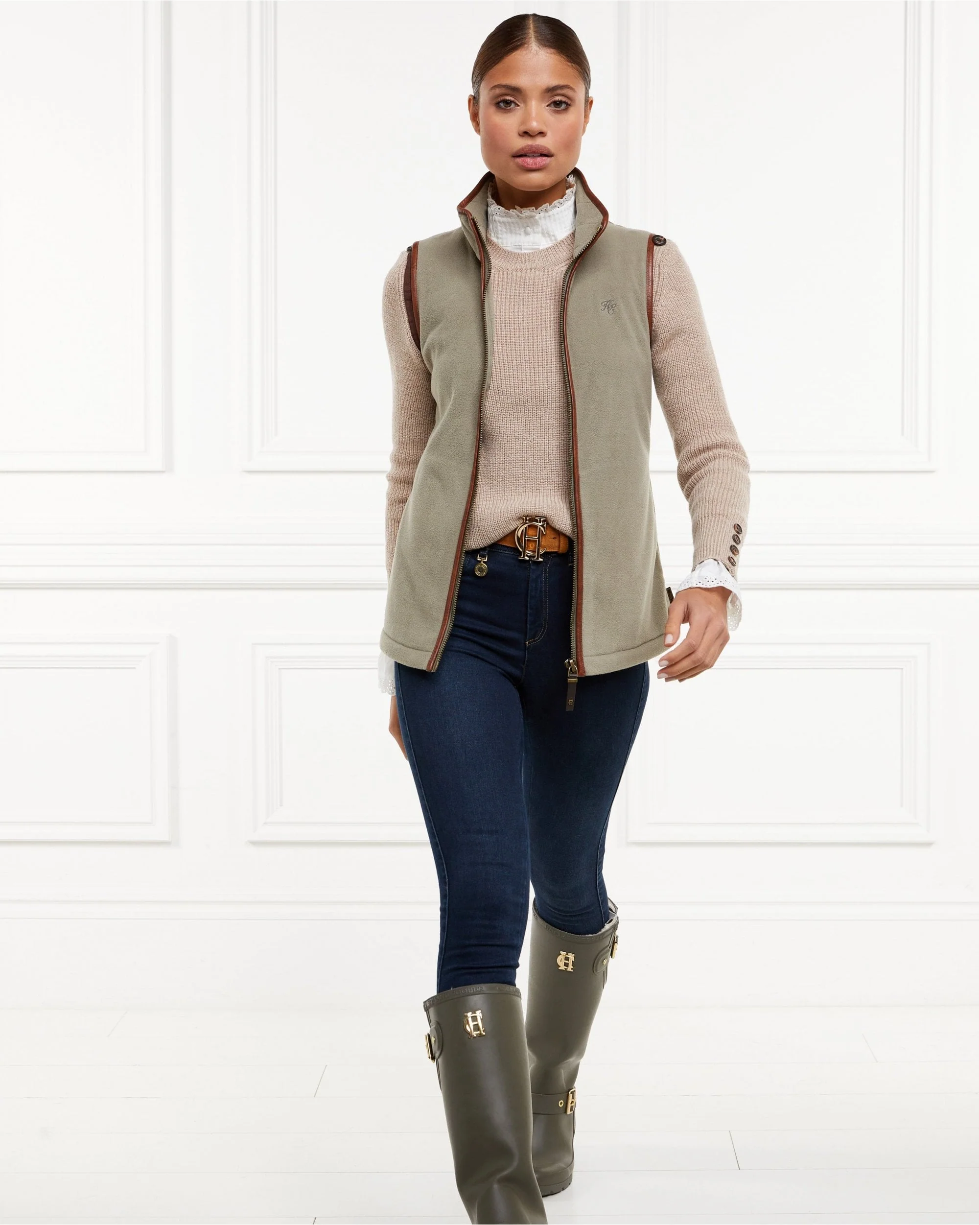 Country Fleece Gilet - Image 10