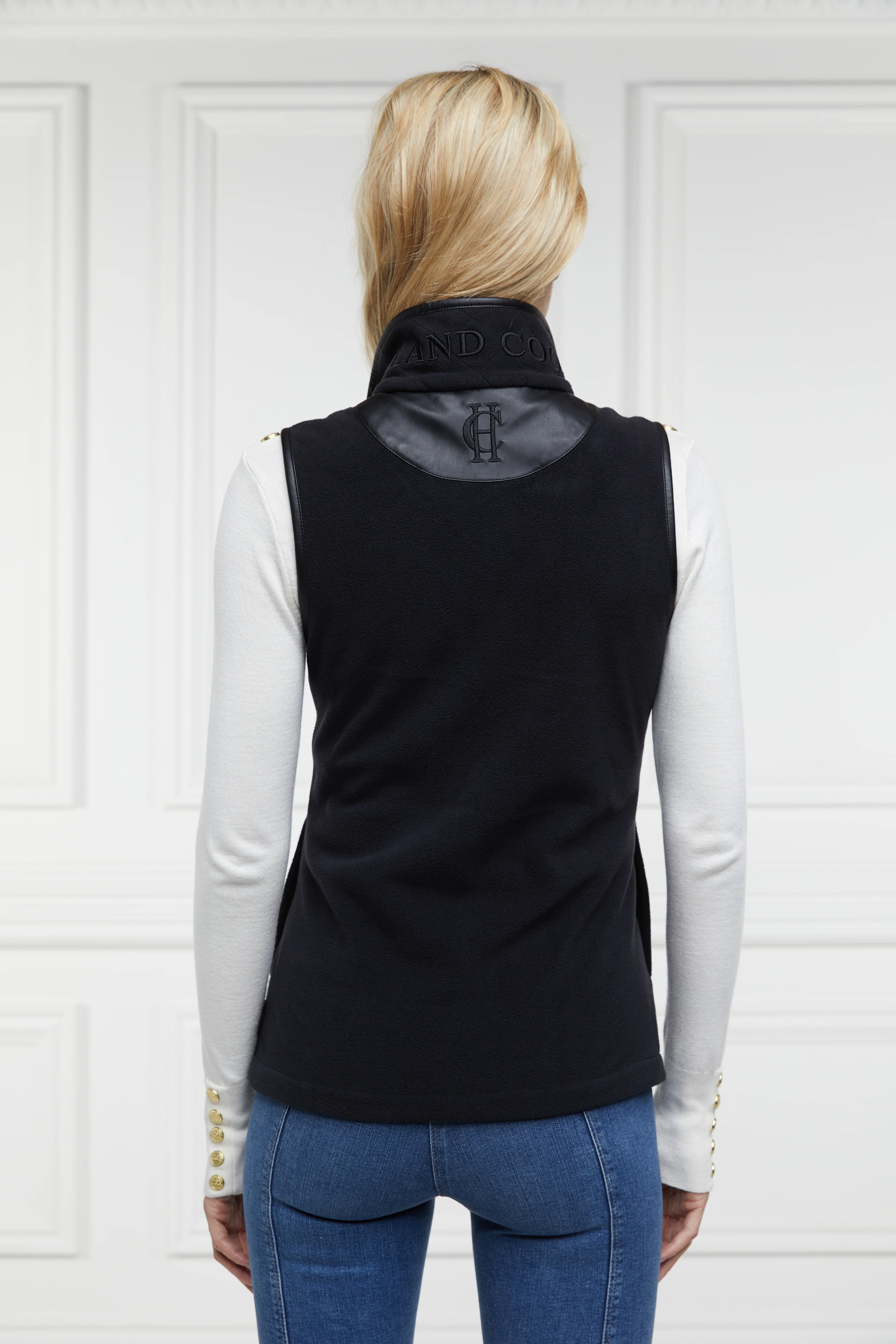 Country Fleece Gilet - Image 15