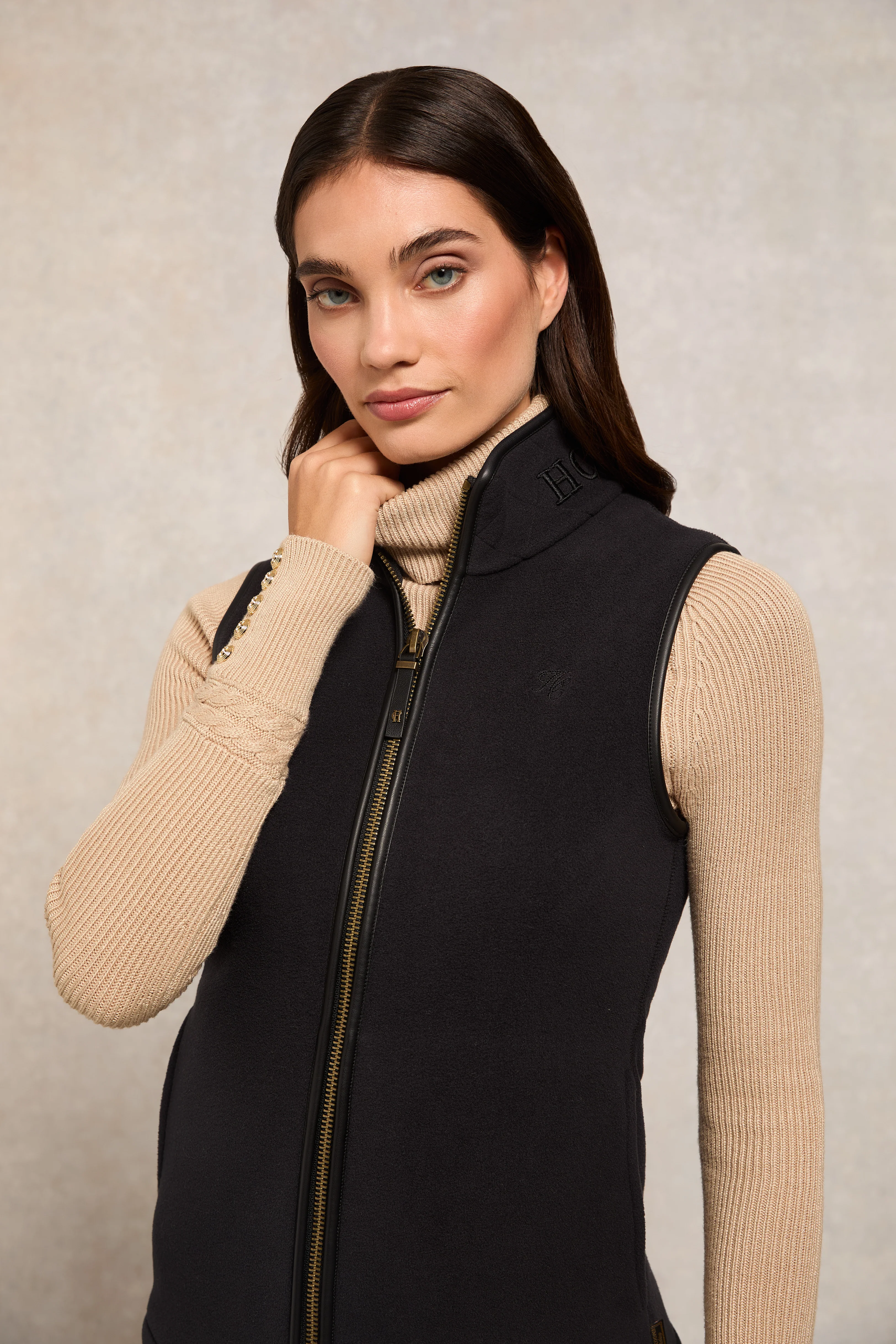Country Fleece Gilet - Image 4