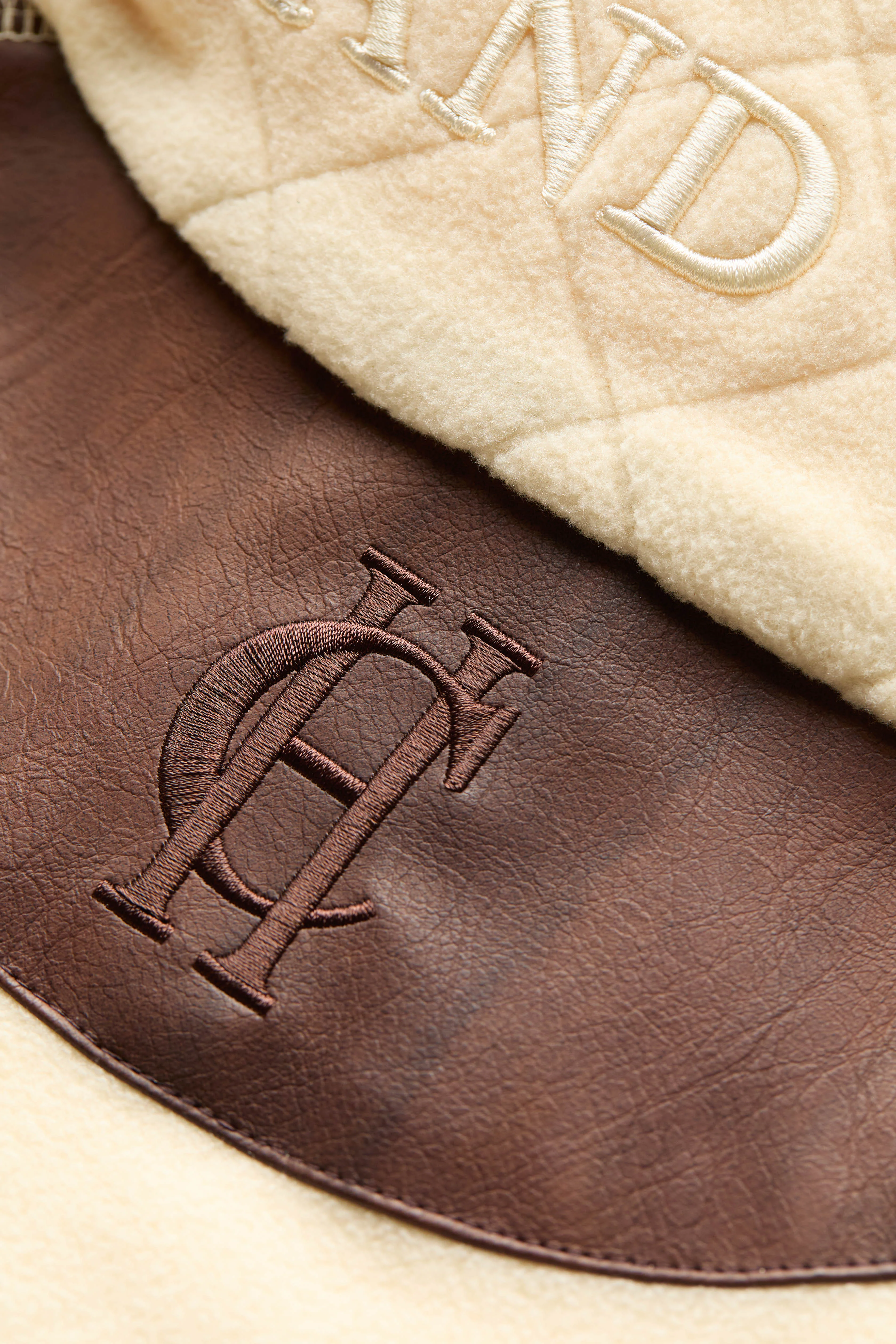 Country Fleece Gilet - Image 10