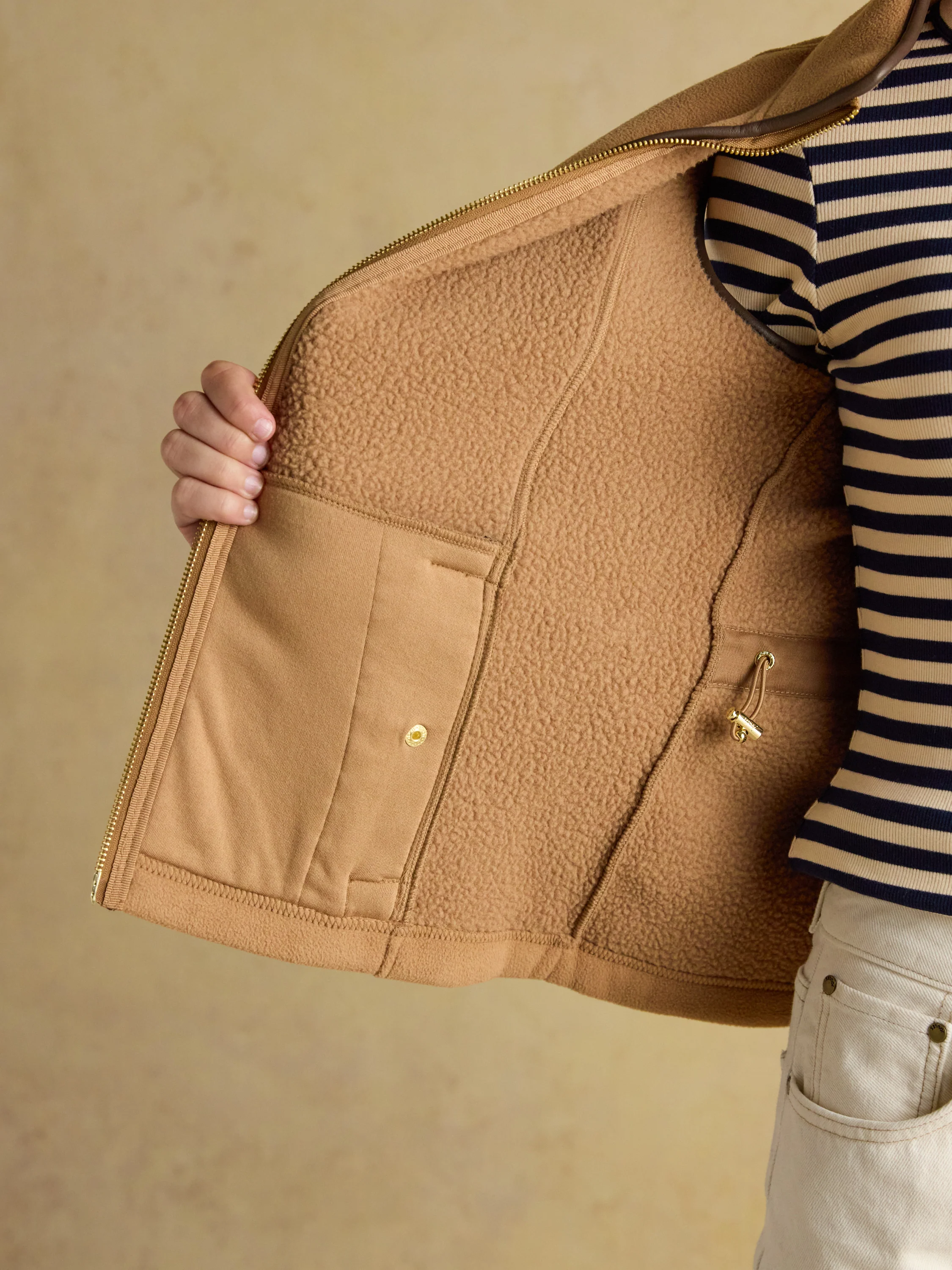Heritage Tan Regular Gilet - Image 10