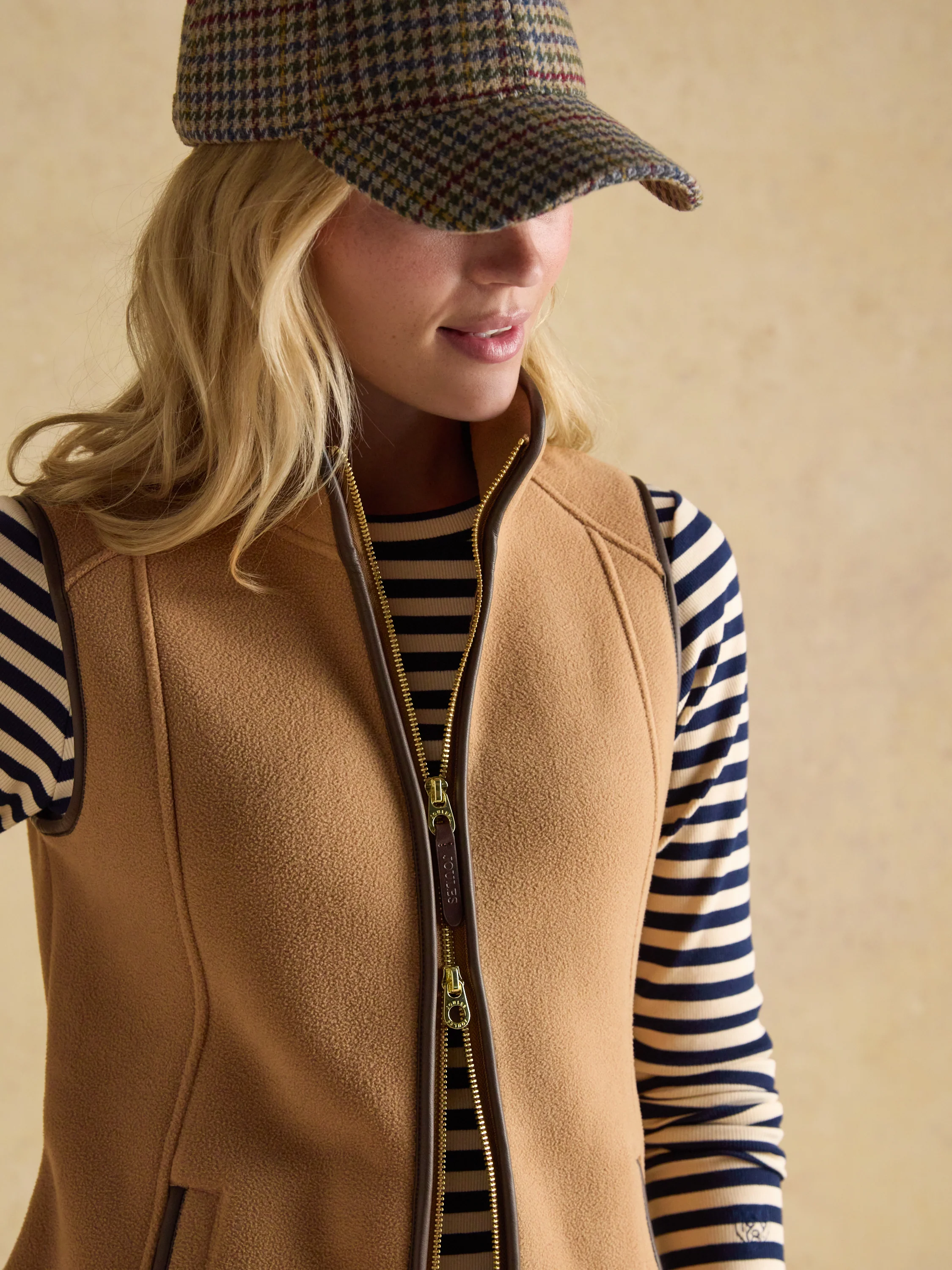 Heritage Tan Regular Gilet - Image 7