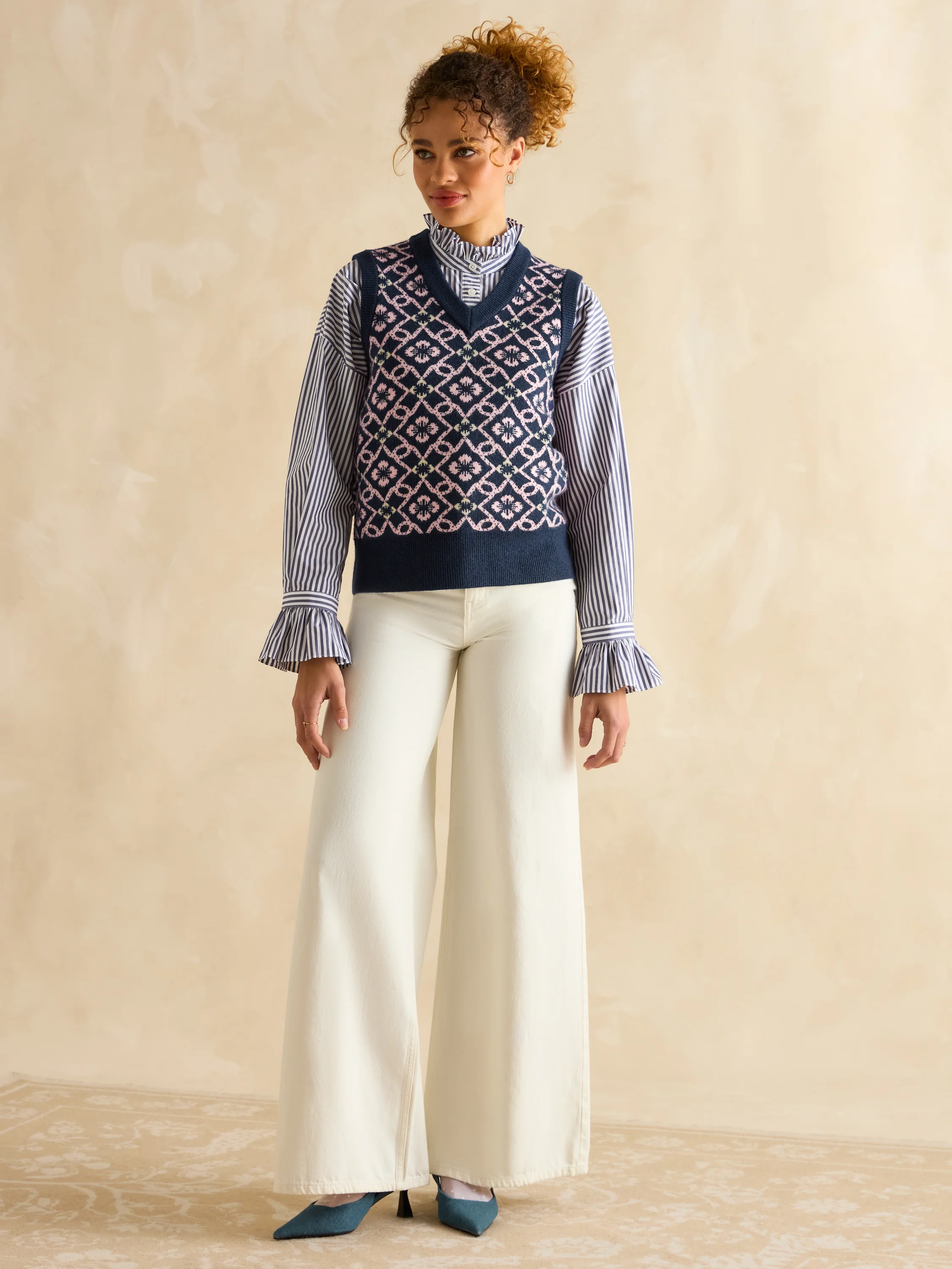 Meredith Navy V-Neck Knitted Vest - Image 9
