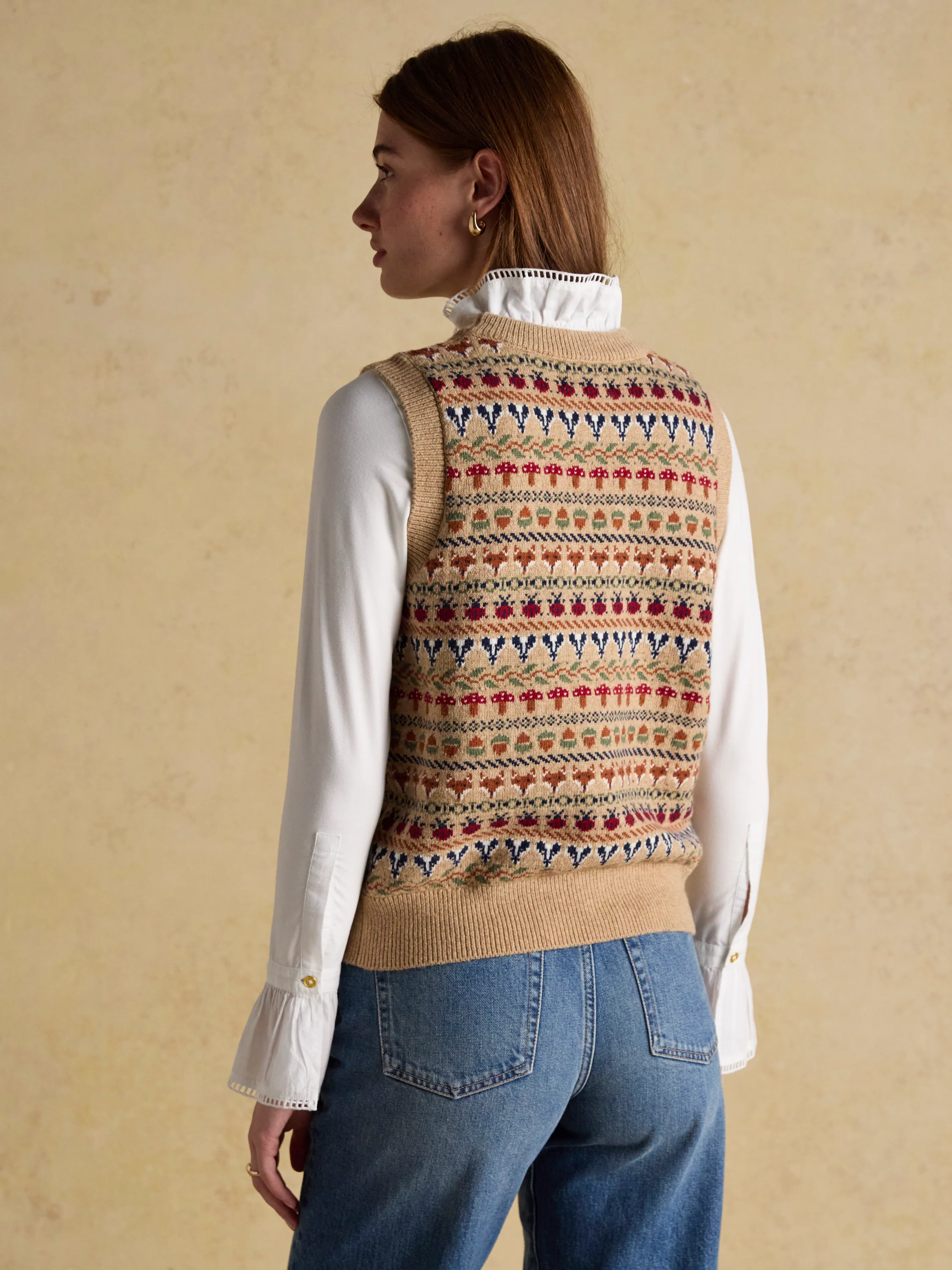 Woodland Oatmeal Cotton-Rich Intarsia Crew Neck Knitted Vest - Image 4