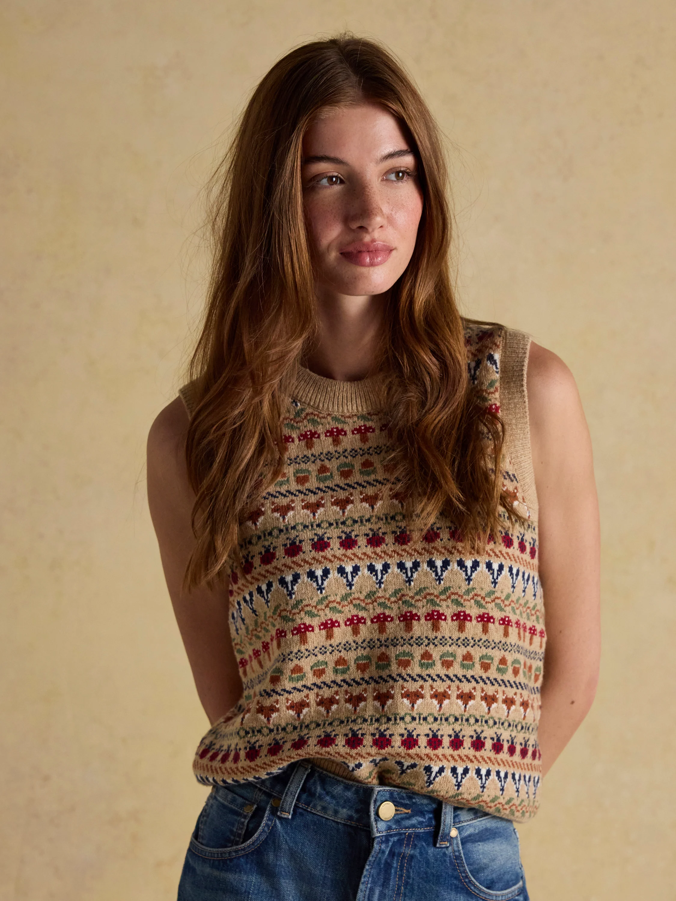 Woodland Oatmeal Cotton-Rich Intarsia Crew Neck Knitted Vest - Image 9