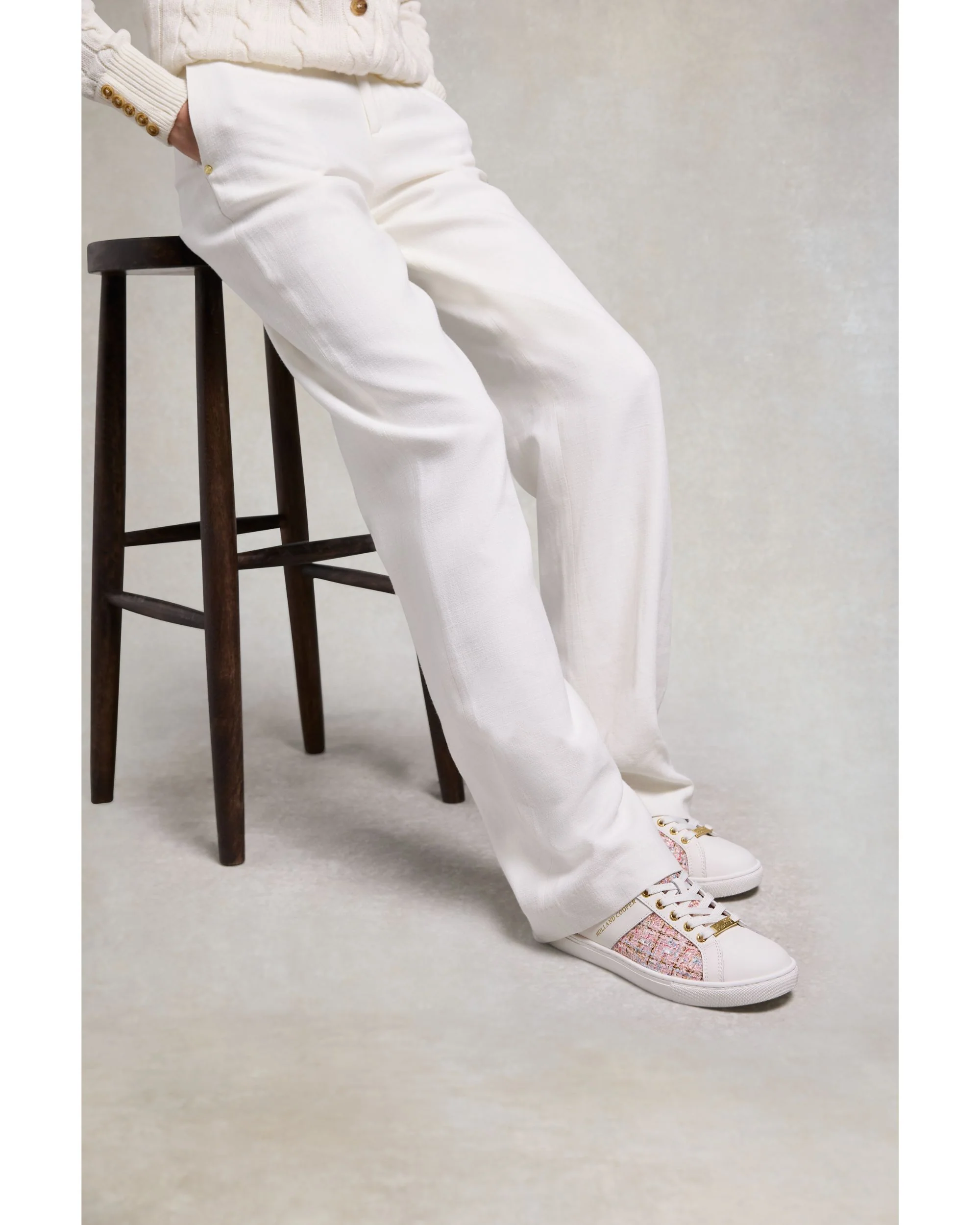 Knightsbridge Court Trainer
