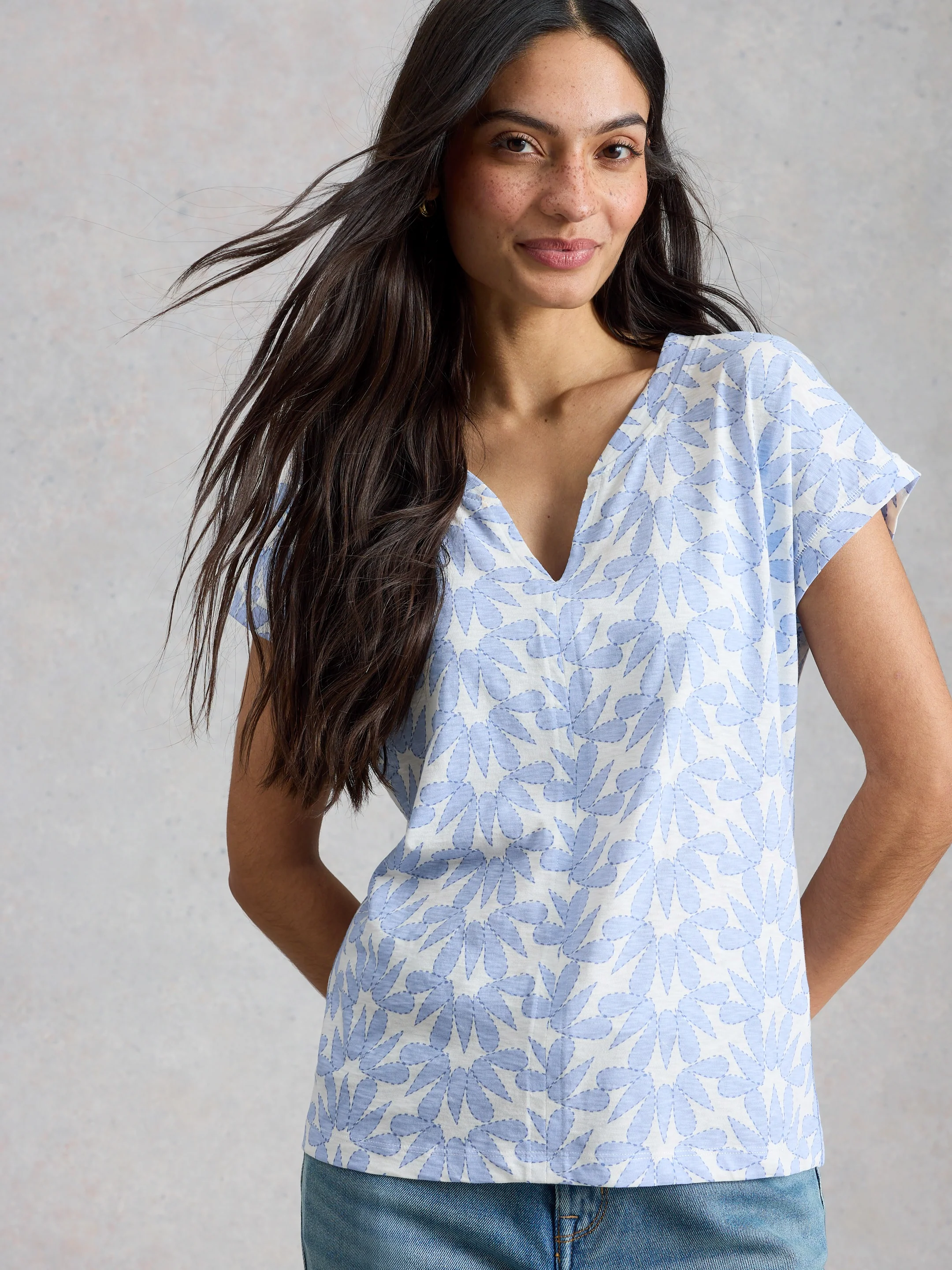 Nelly Notch Neck Tee