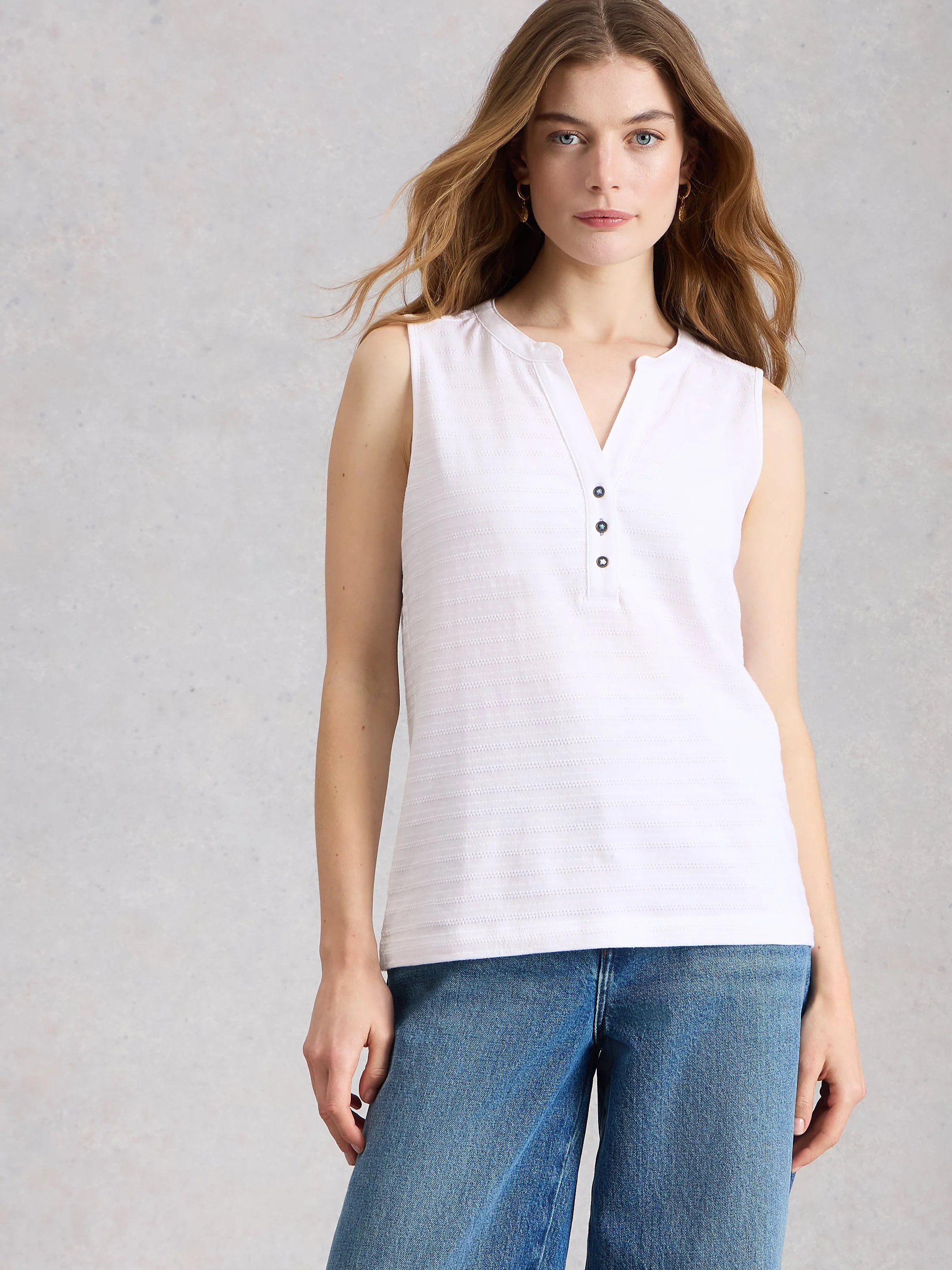 NORA TEXTURE NOTCH VEST - Image 2