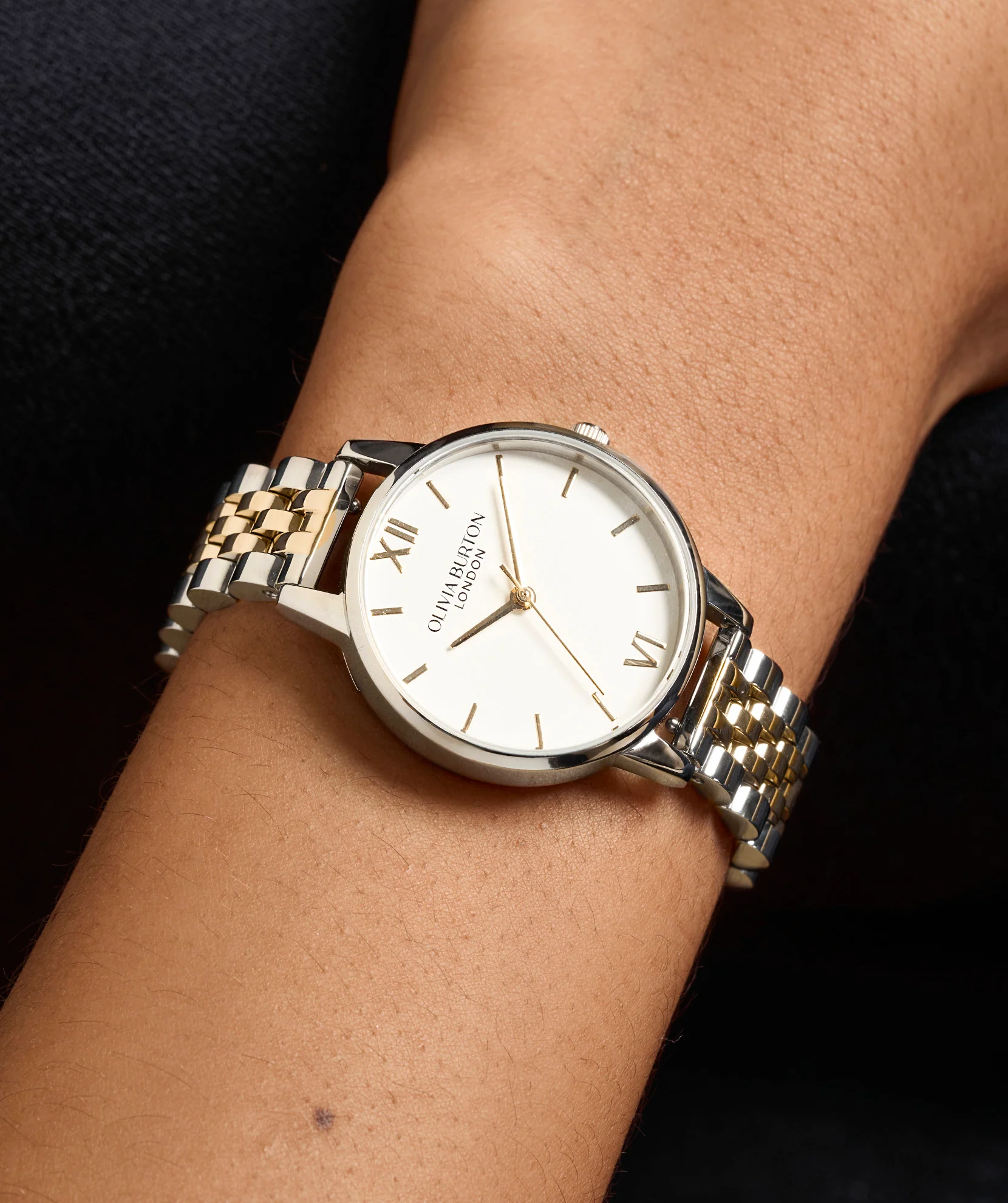Classic 30mm White & Two Tone Bracelet Watch - Image 2