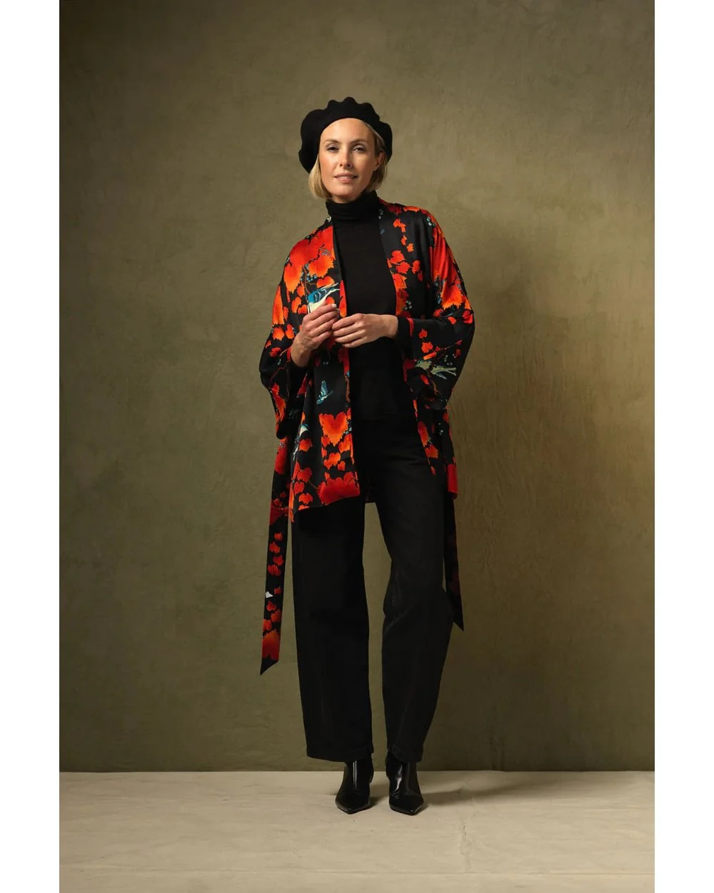Acer Black Wrap Jacket - Image 4