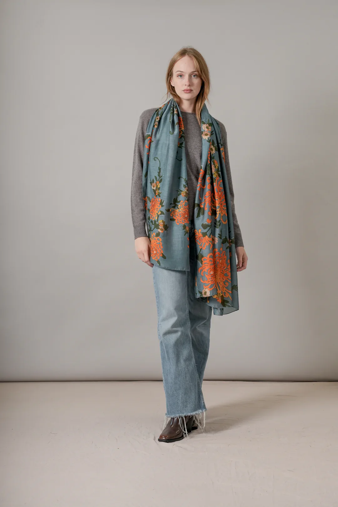 Chrysanthemum Grey Scarf - Image 4