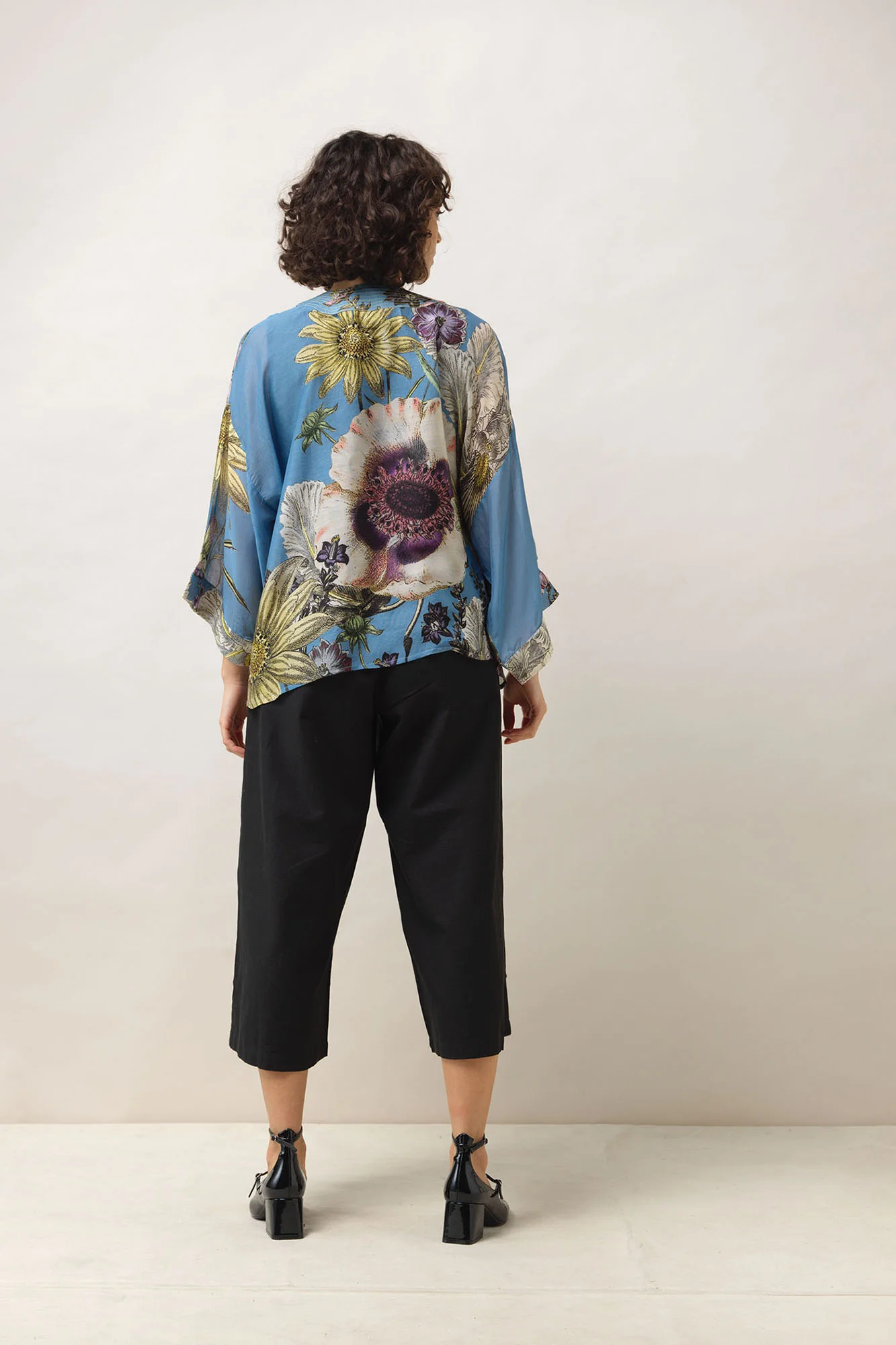 Kimono Daisy Blue - Image 2