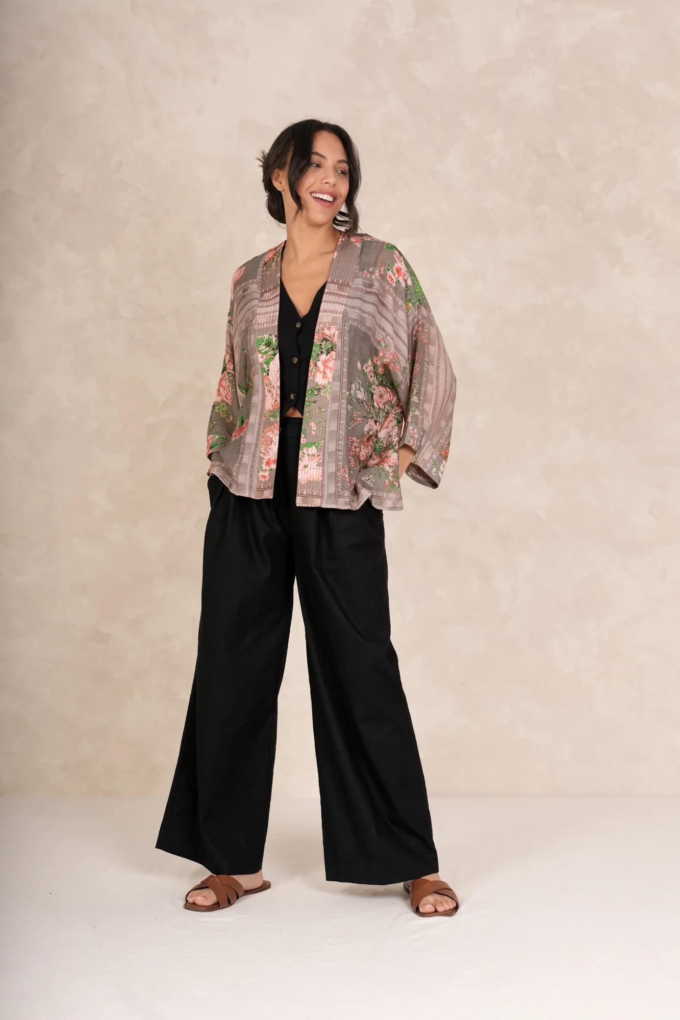 Neon Rose Beige Kimono - Image 3