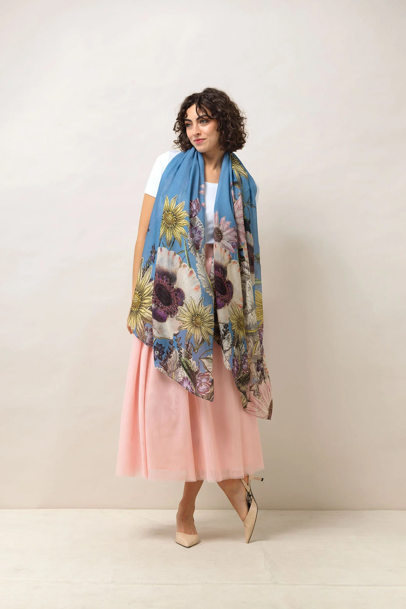 Scarf Daisy Blue - Image 2