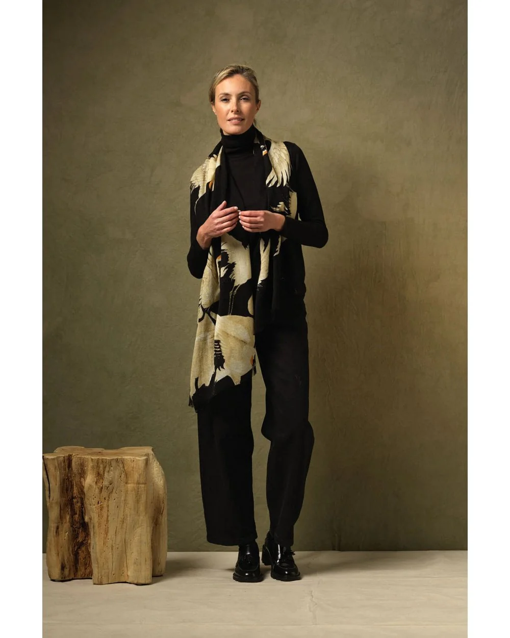 Stork Black Wool Scarf - Image 3