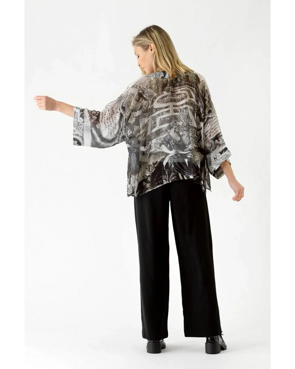 Sunburst Grey Kimono - Image 2