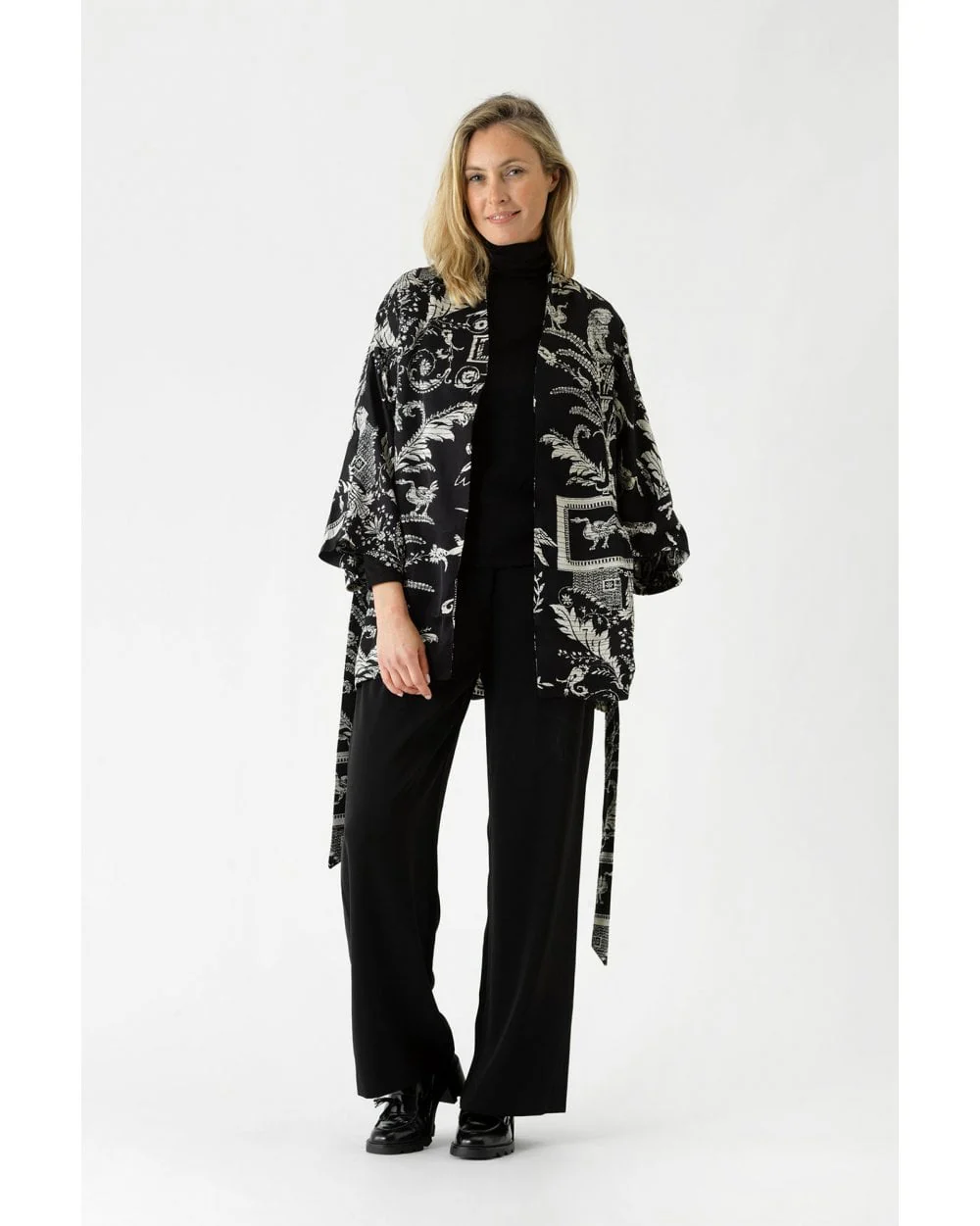 Vintage Damask Black Wrap Jacket - Image 2