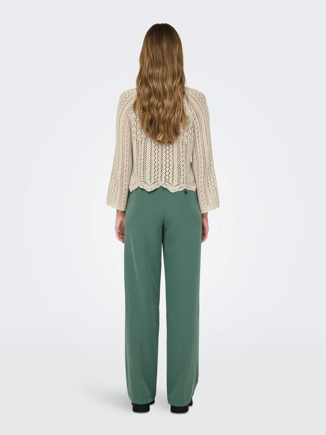 Cropped Knitted Pullover - Image 10