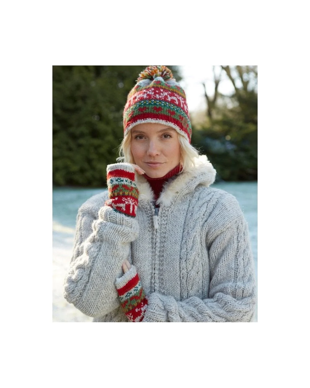 Reindeer Christmas Bobble Beanie - Image 3