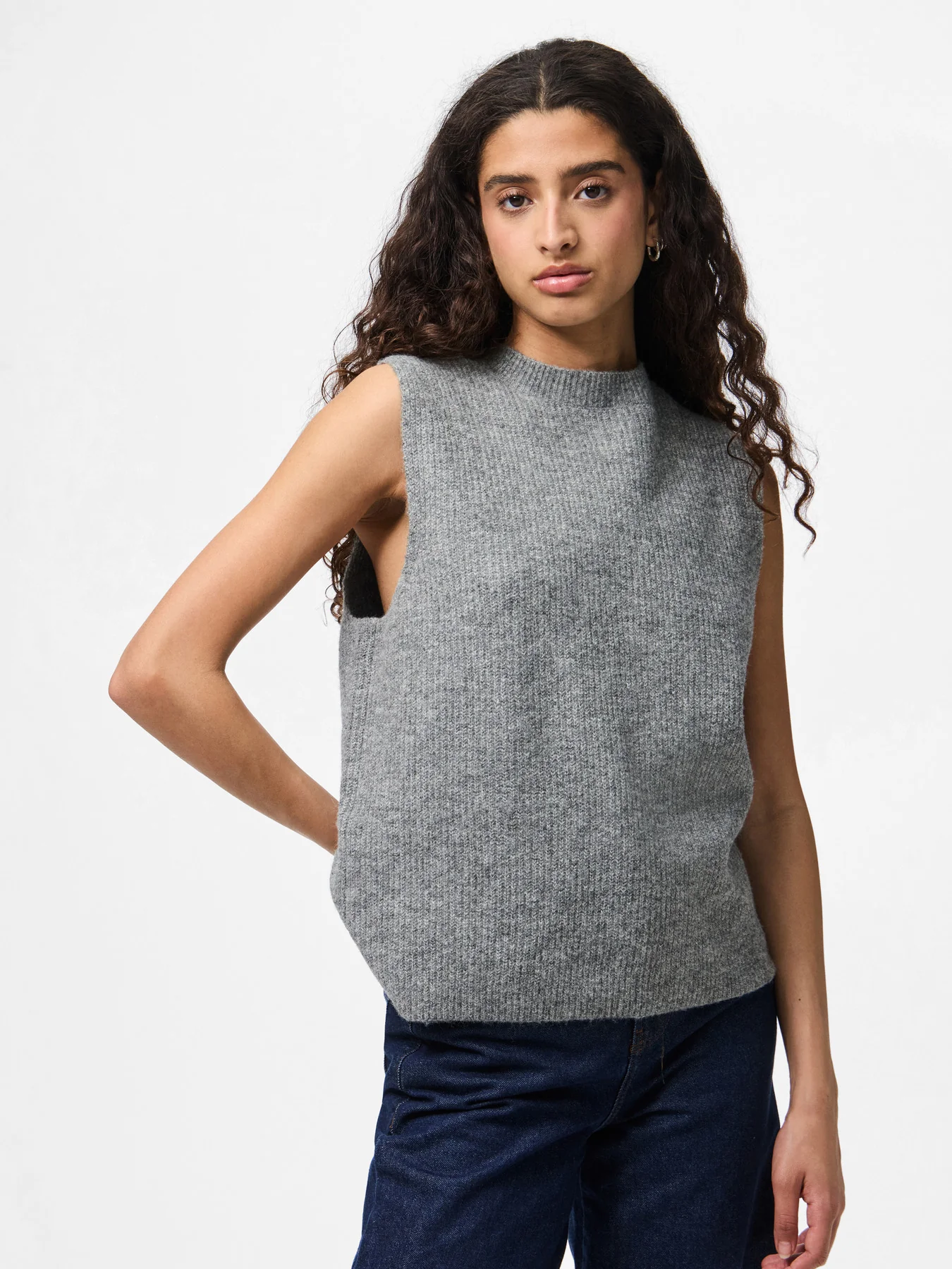 PCSILLY KNITTED VEST - Image 17