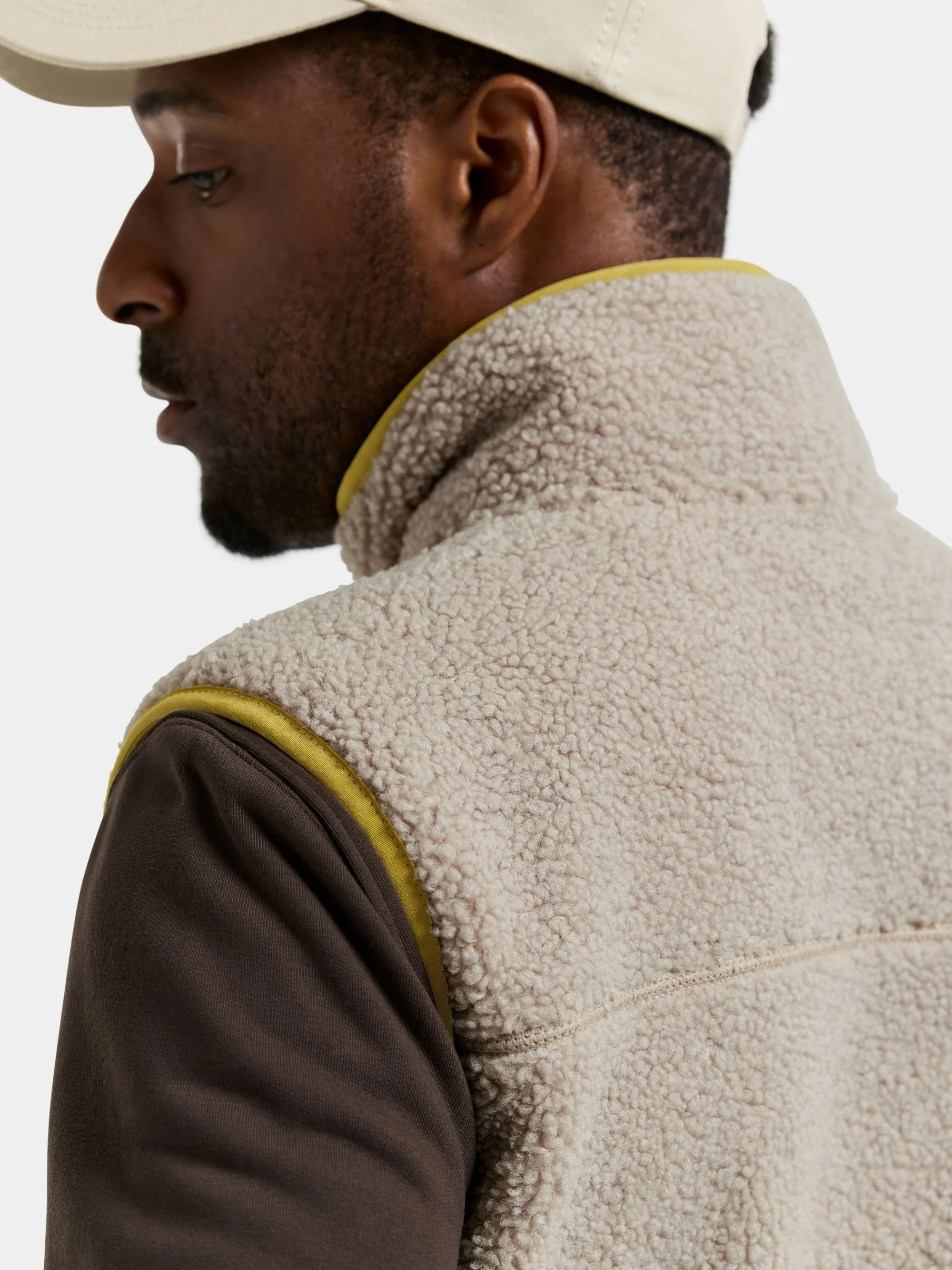 RASMUS VEST - Image 10