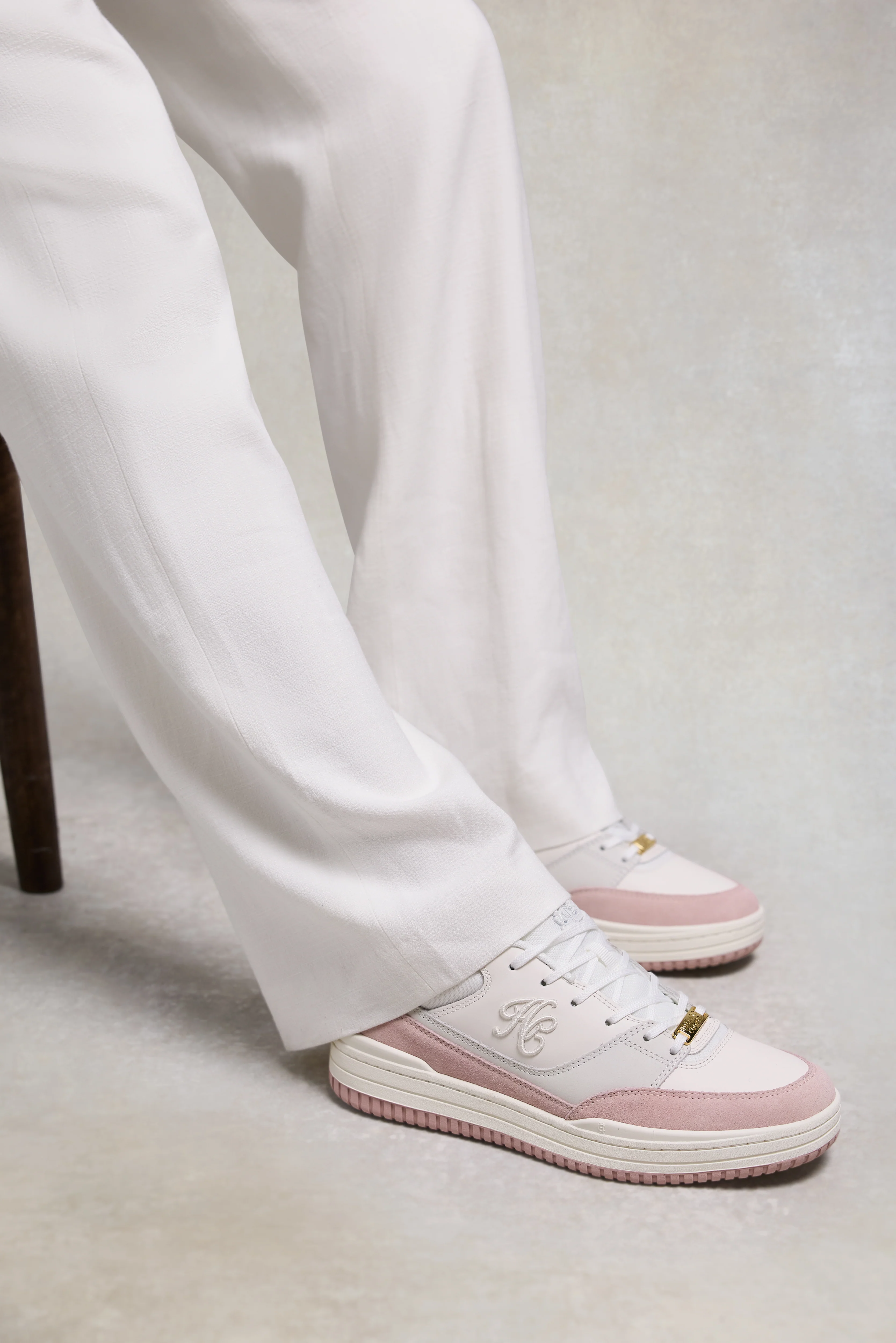 Retro Trainer