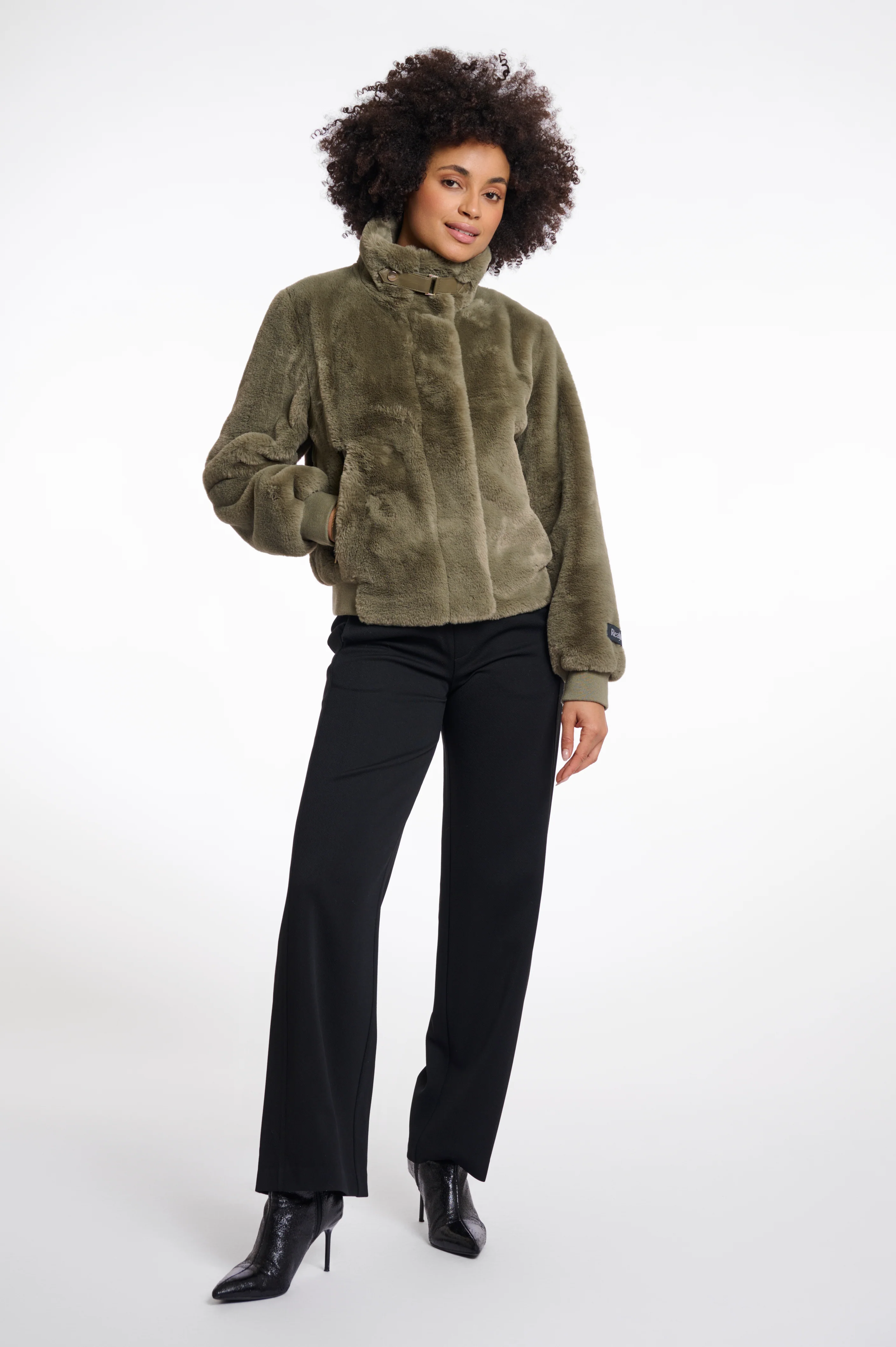 Short Fake Fur Jacket - Image 5