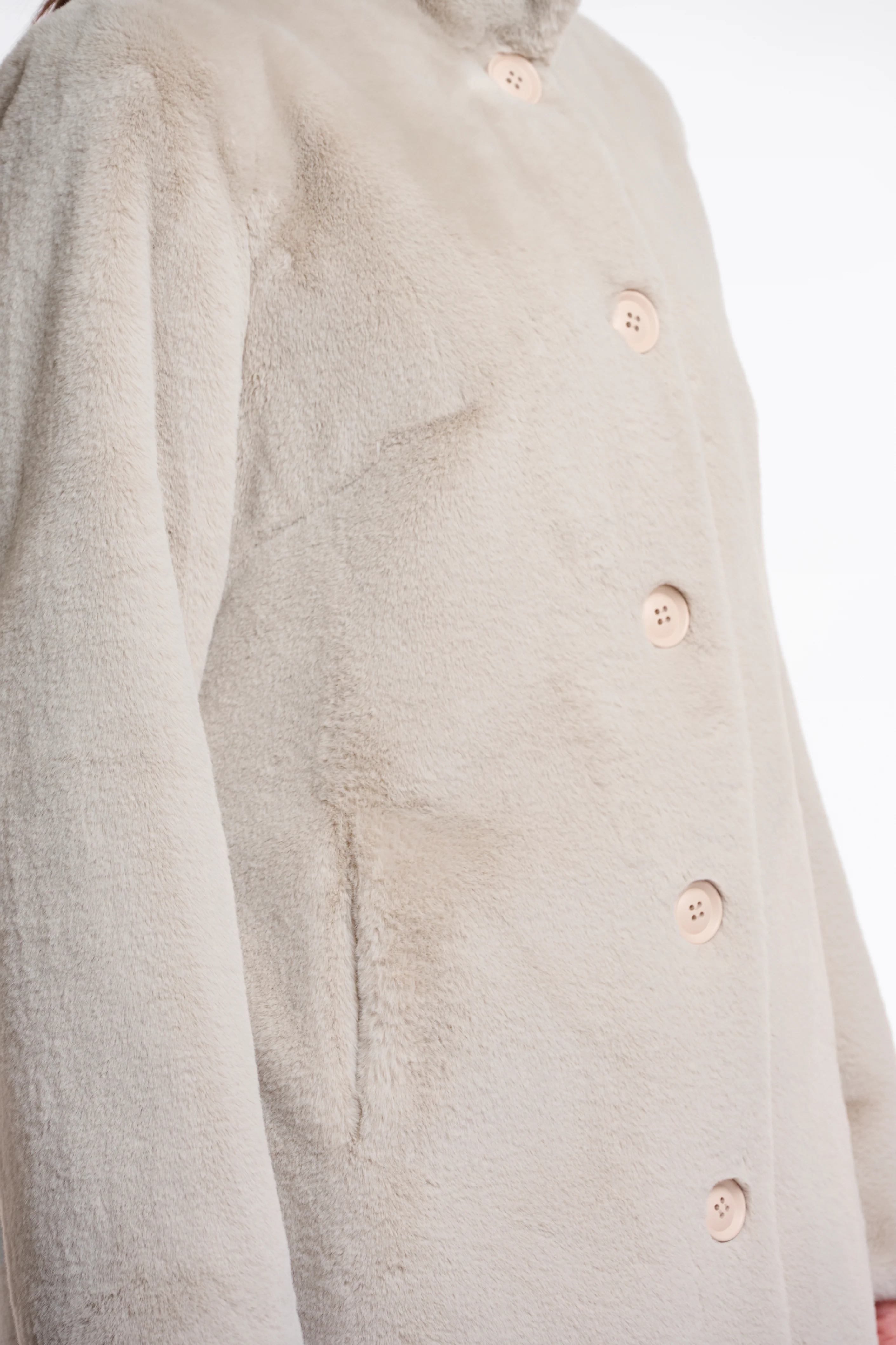 Single Breasted Fake Fur coat - Image 8