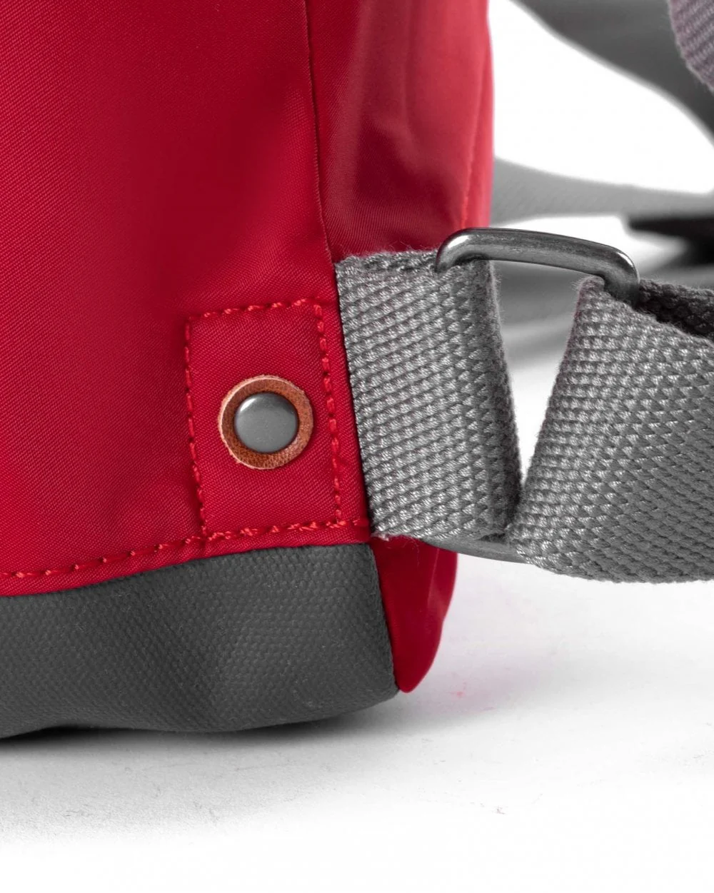 Bantry B Medium Recycled Nylon Cranberry - Image 3