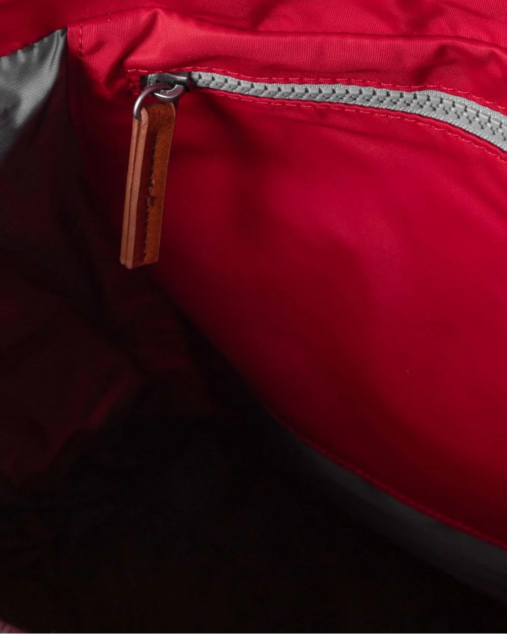 Bantry B Medium Recycled Nylon Cranberry - Image 4