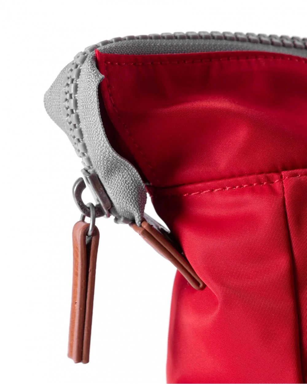Bantry B Medium Recycled Nylon Cranberry - Image 7