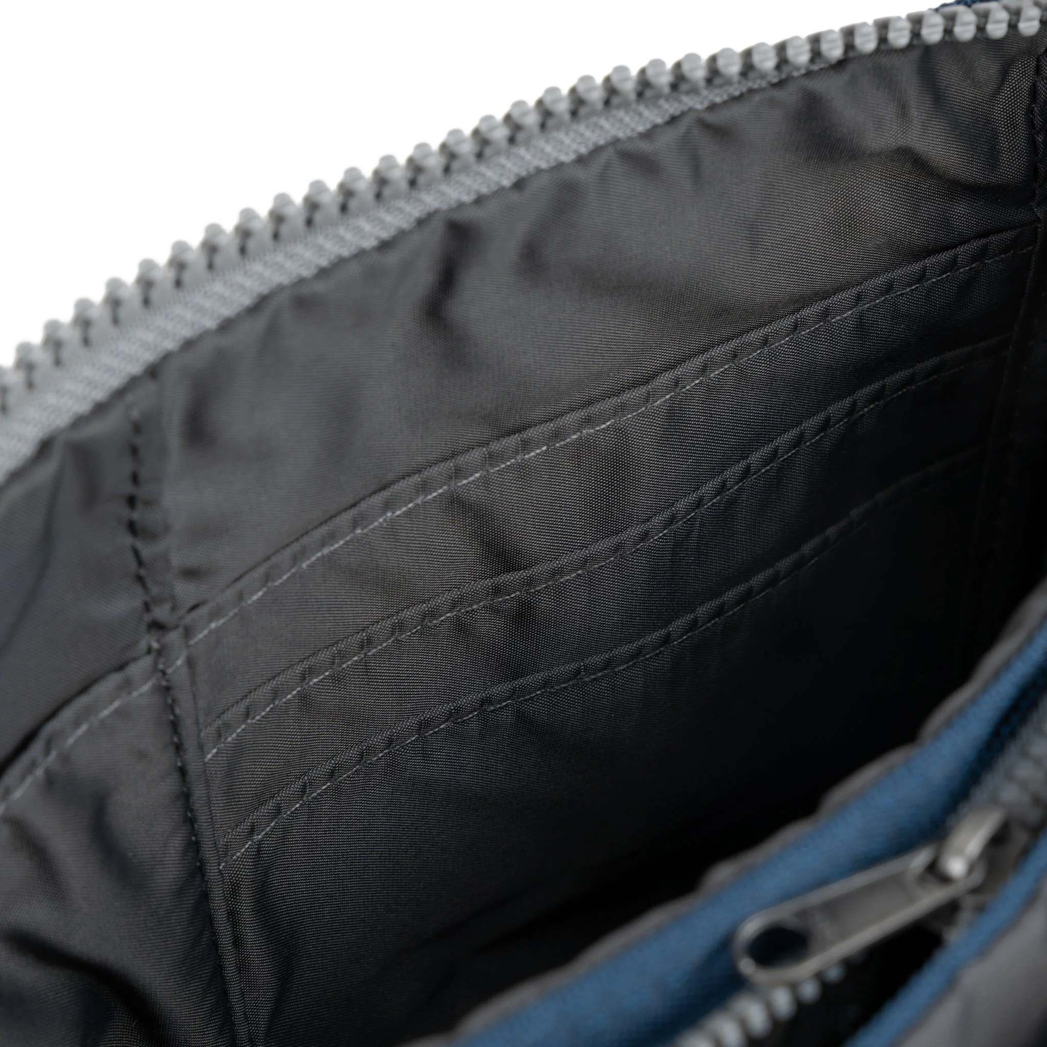 CARNABY CROSSBODY XL DEEP BLUE RECYCLED CANVAS - Image 3
