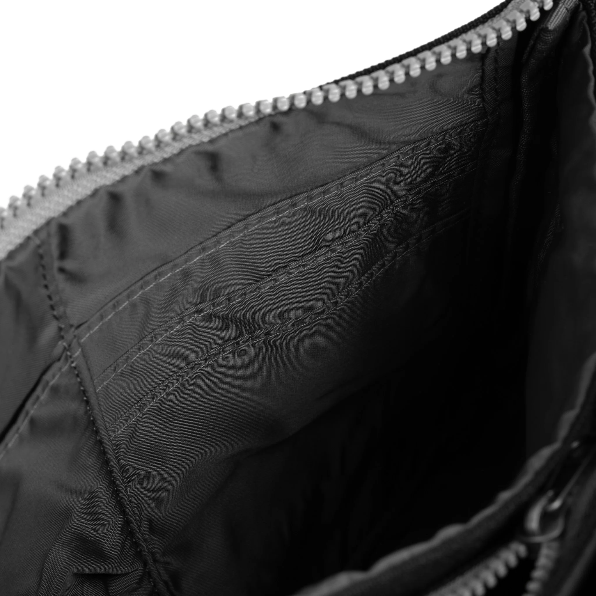 Carnaby Crossbody Ash XL Recycled Canvas - Image 4