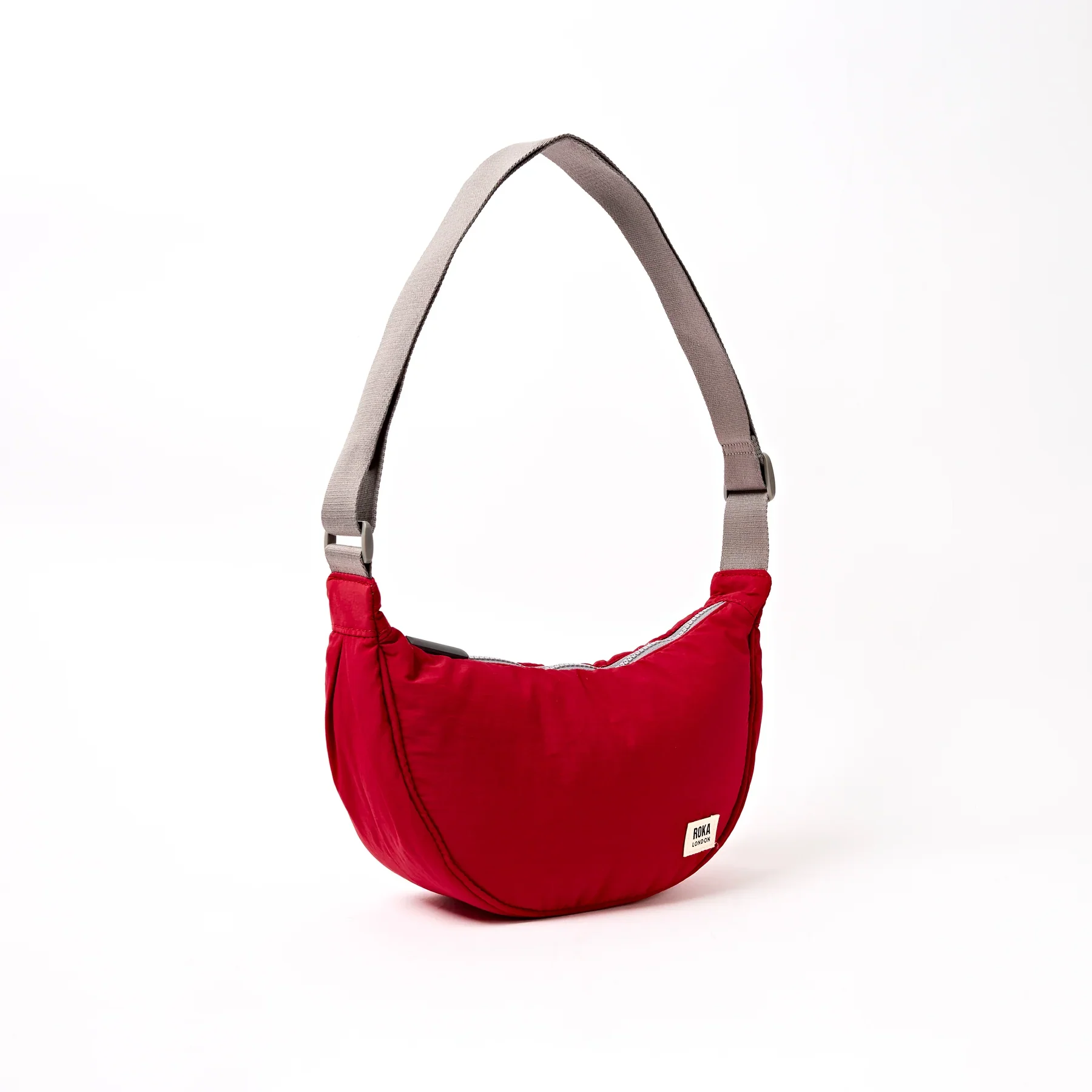 Farringdon Half Moon Bag in Chilli - Image 3