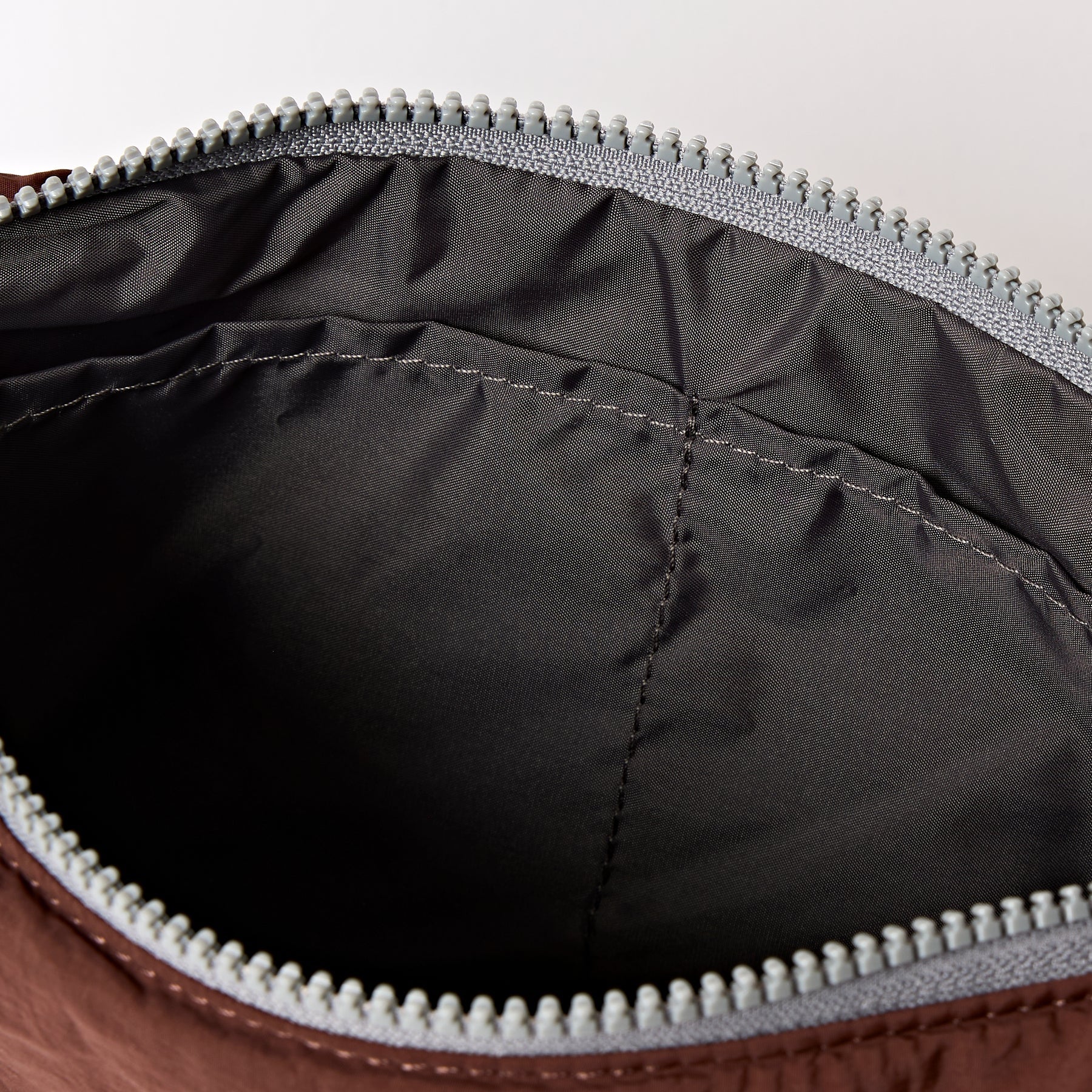 Farringdon Half Moon Bag in Chocolate - Image 4