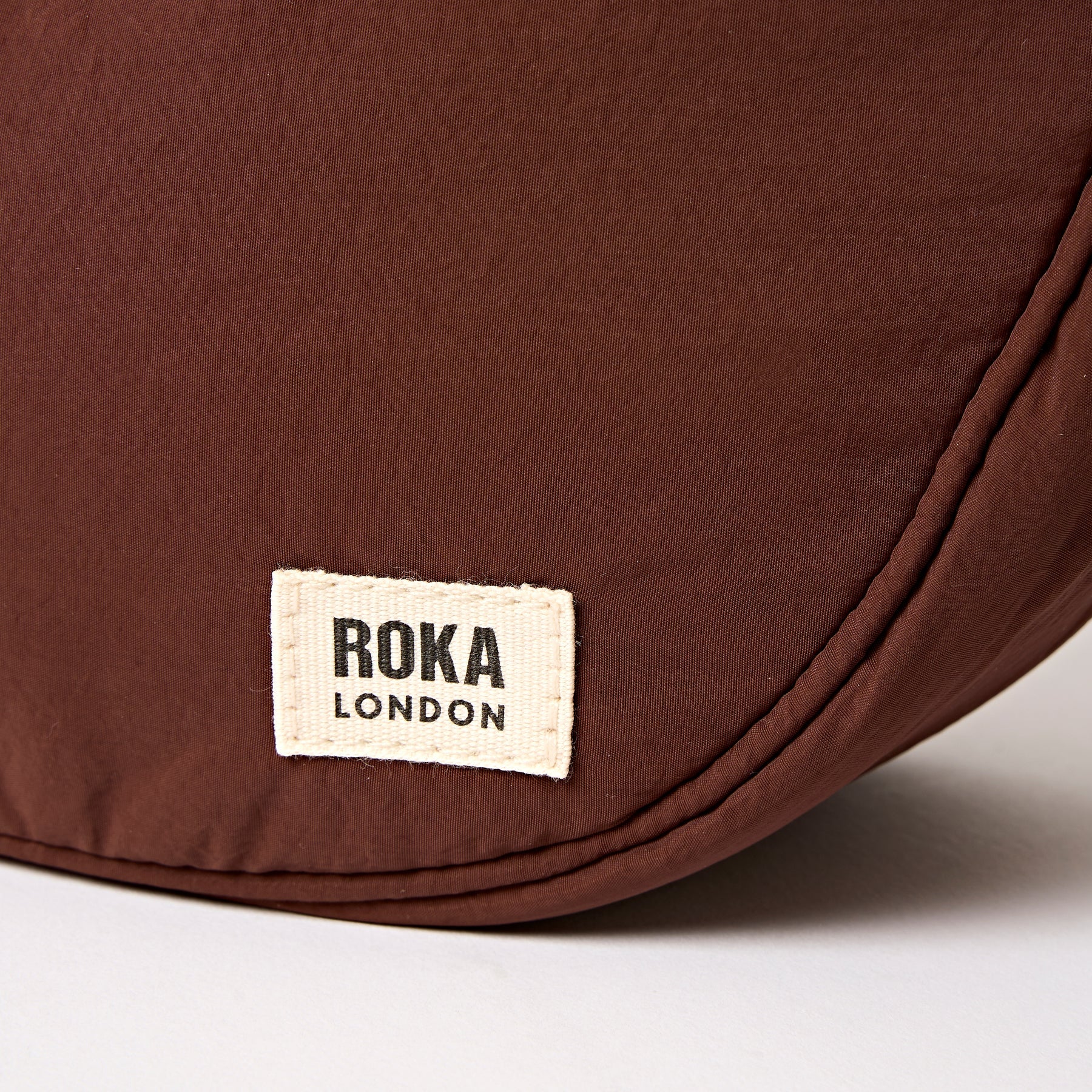Farringdon Half Moon Bag in Chocolate - Image 6