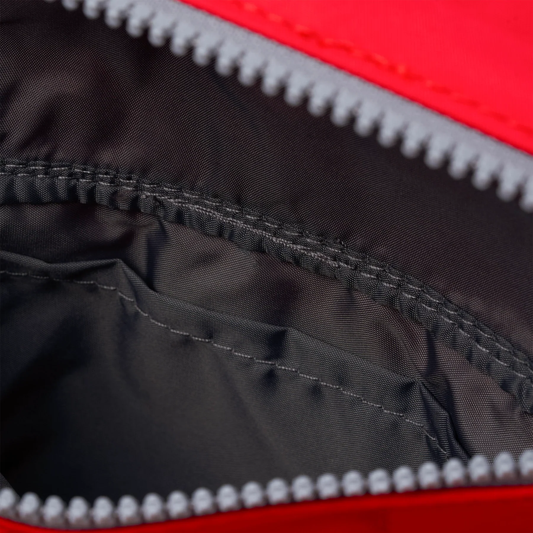 Stratford Crossbody in Chilli Oil - Image 5