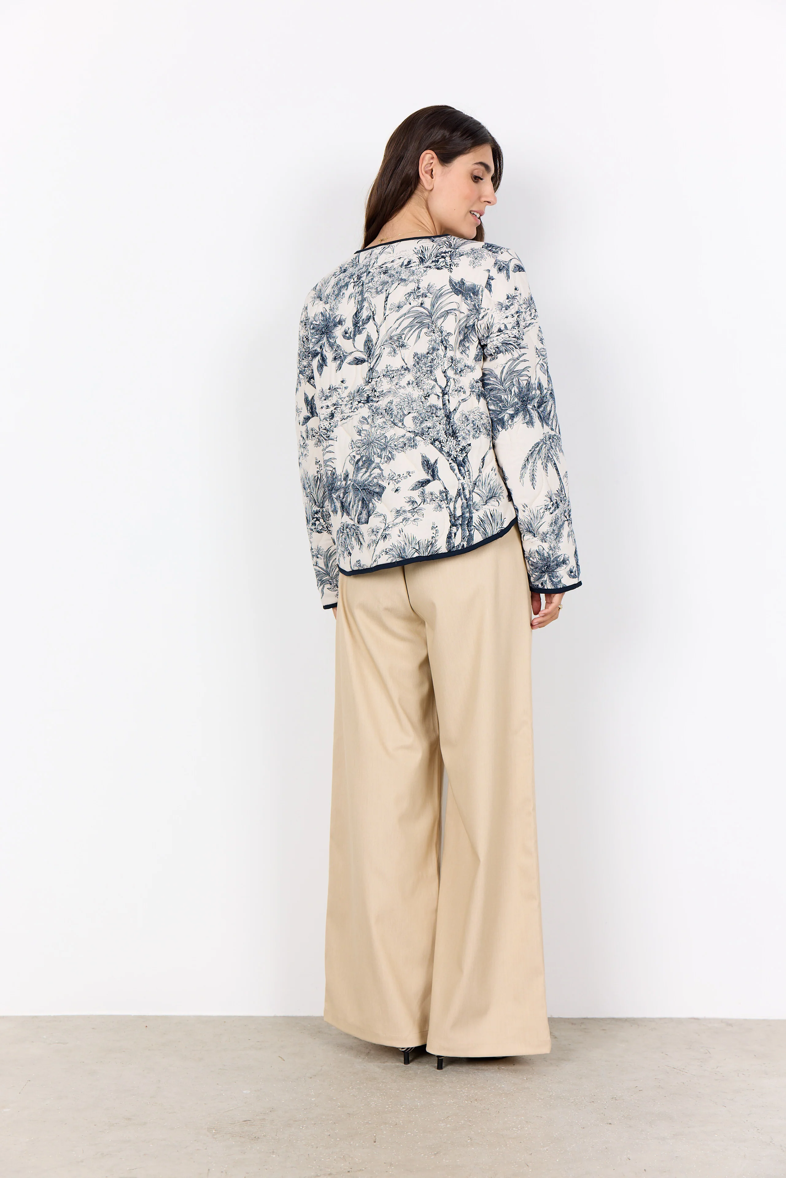 Carli 3 - Image 4