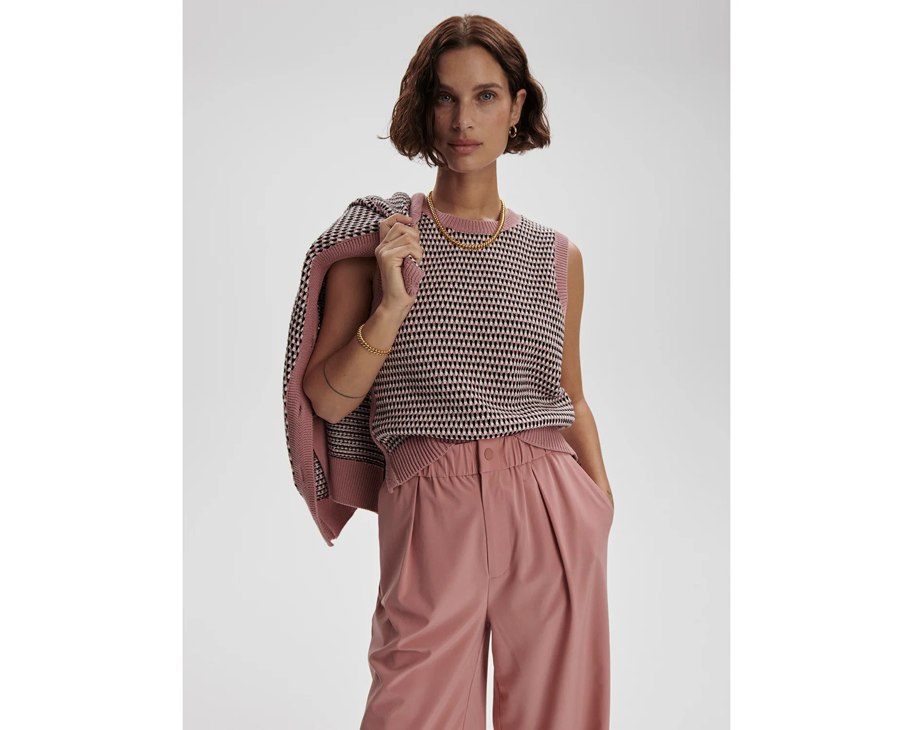 Knowles Textured Knit Vest - Image 2